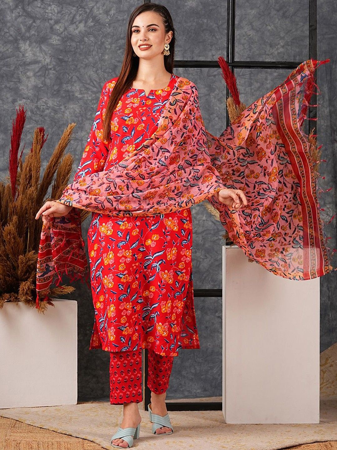 

GoSriKi Floral Printed Straight Kurta With Trouser & Dupatta, Red