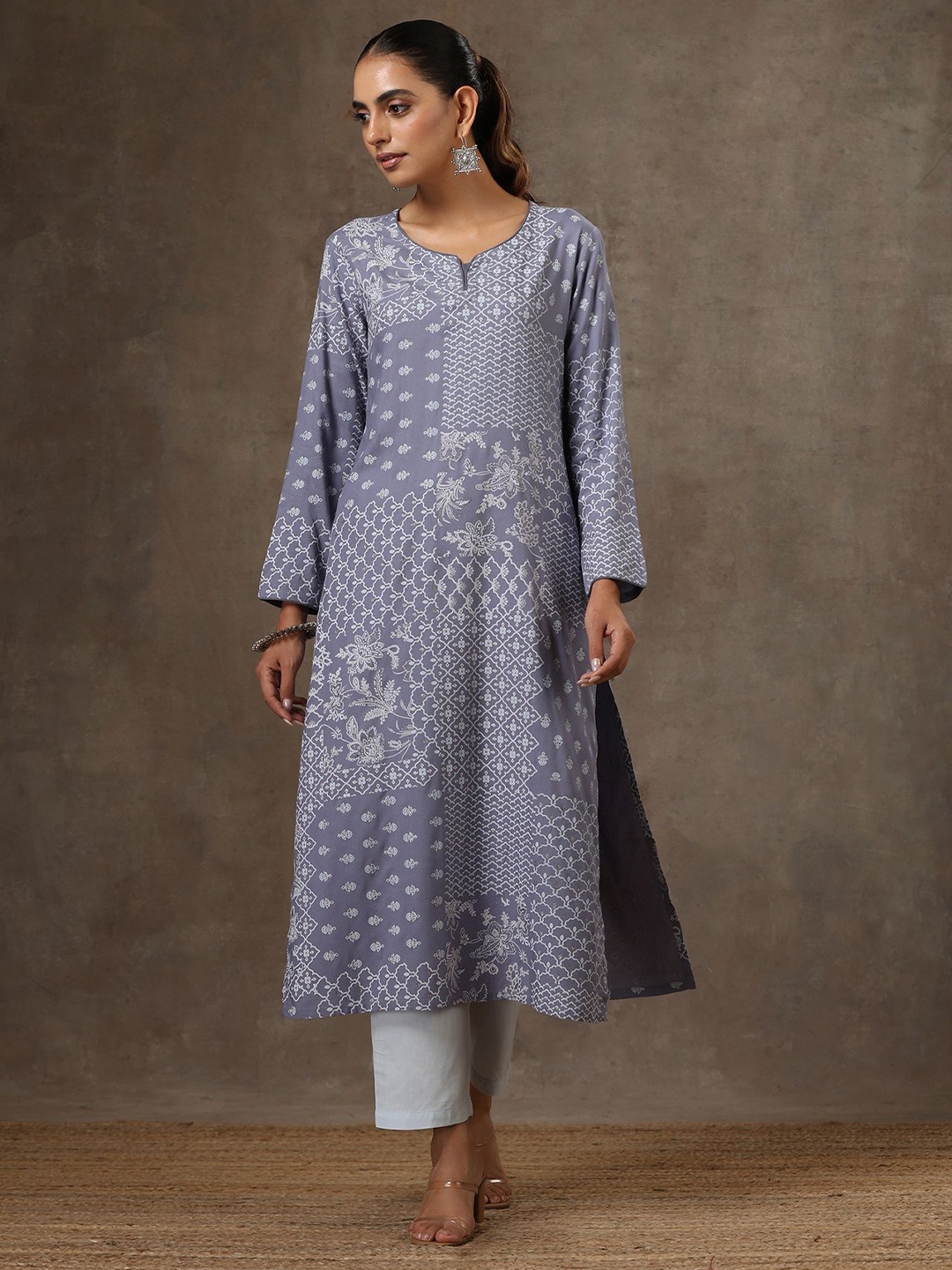 

House of Chikankari HOC Crafts Hand Embroidered Printed Kurta Set, Grey