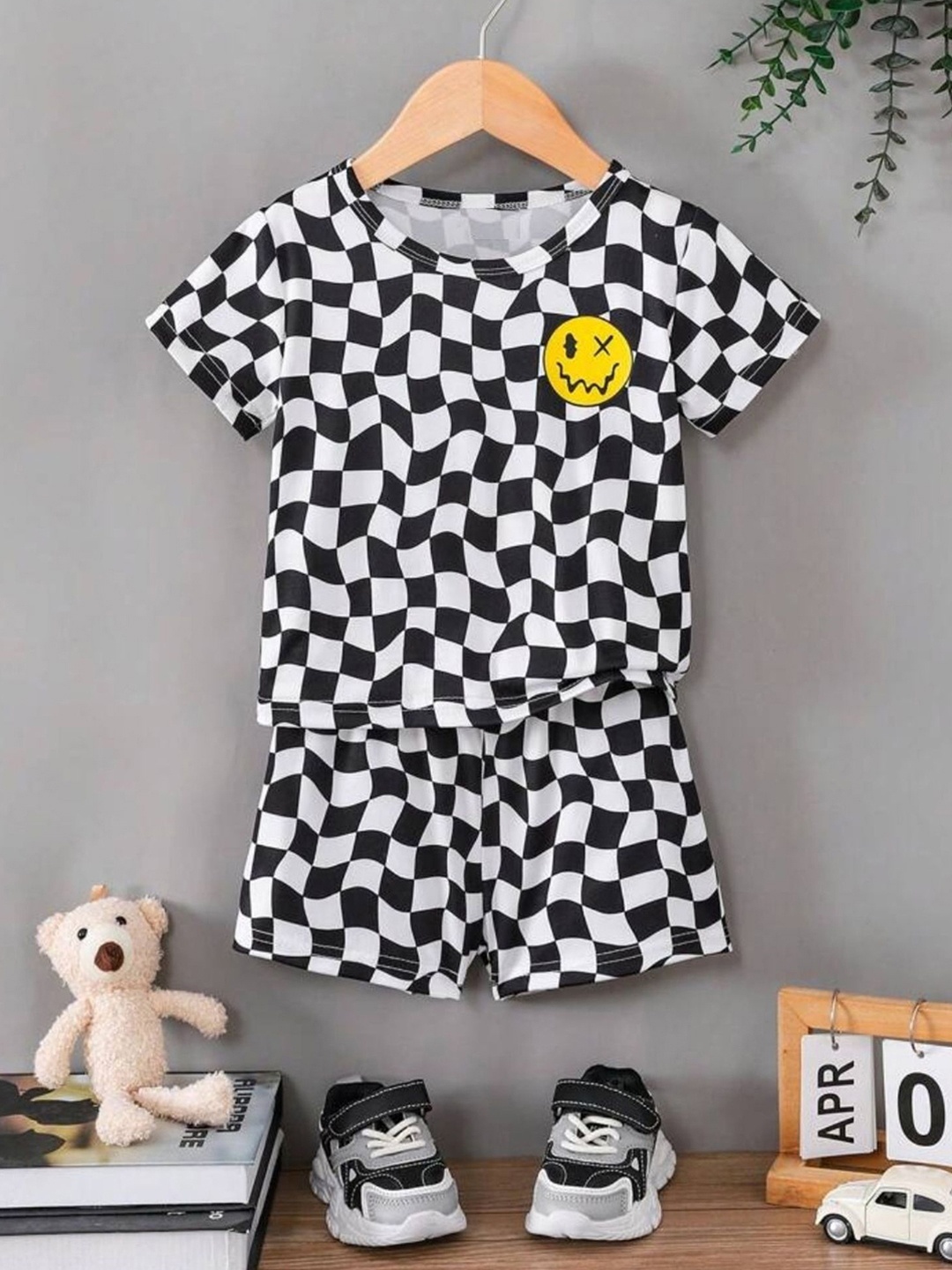 

Kasak Boys Checked T-Shirt With Short, White