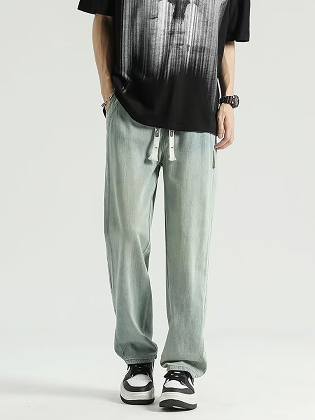 

StyleCast x Revolte Men Heavy Fade Jeans, Blue