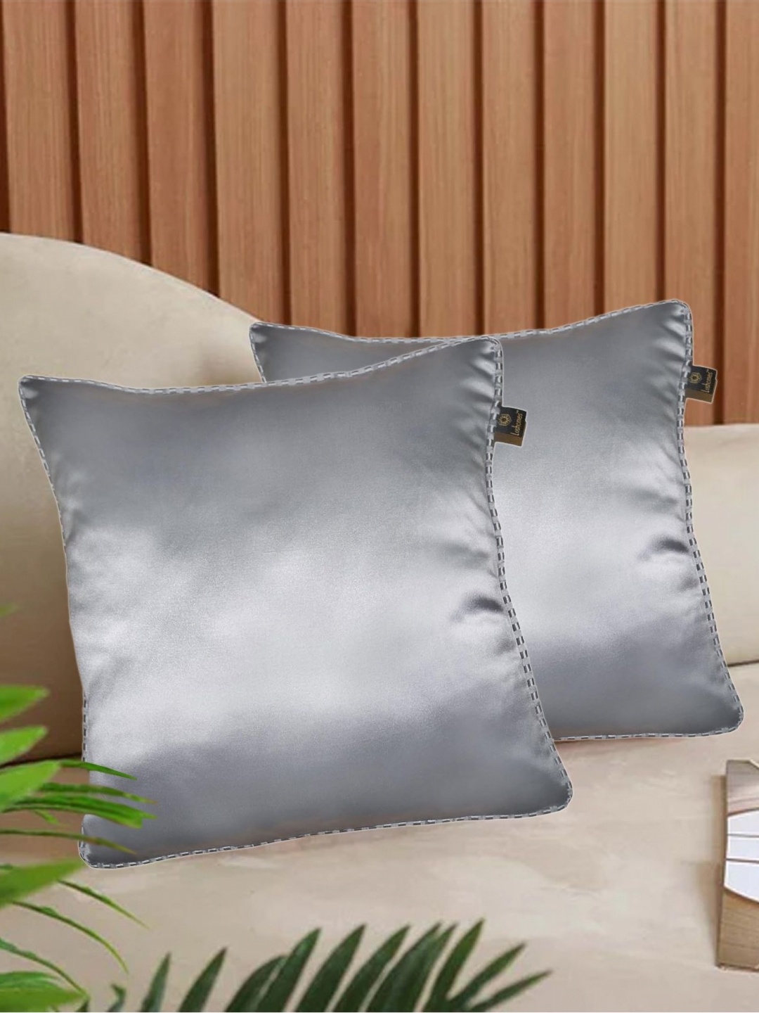 

Lushomes Grey Set of 2 Square Cushion Covers