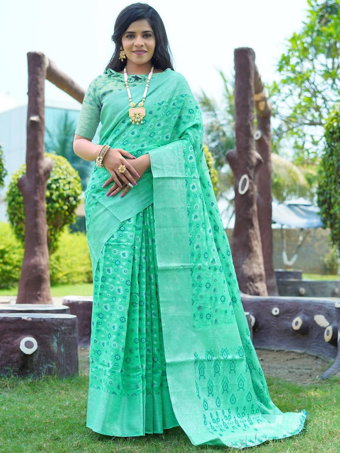

Areca Designer Ethnic Motifs Zari Linen Blend Banarasi Saree, Green
