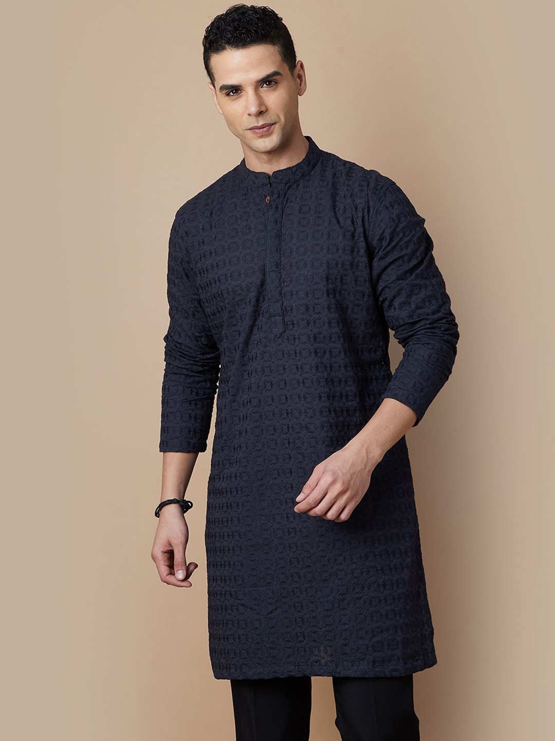 

Melange by Lifestyle Geometric Embroidered Chikankari Cotton Straight Kurta, Black