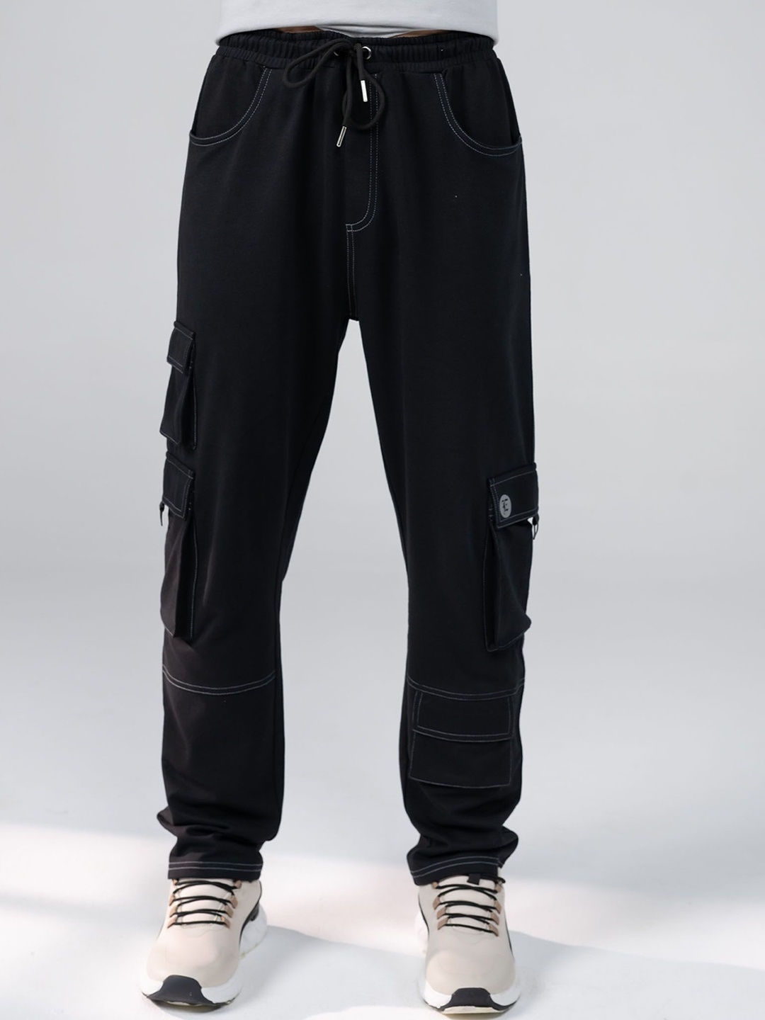 

EDRIO Men Mid-Rise Straight-Fit Cargo Track Pants, Black