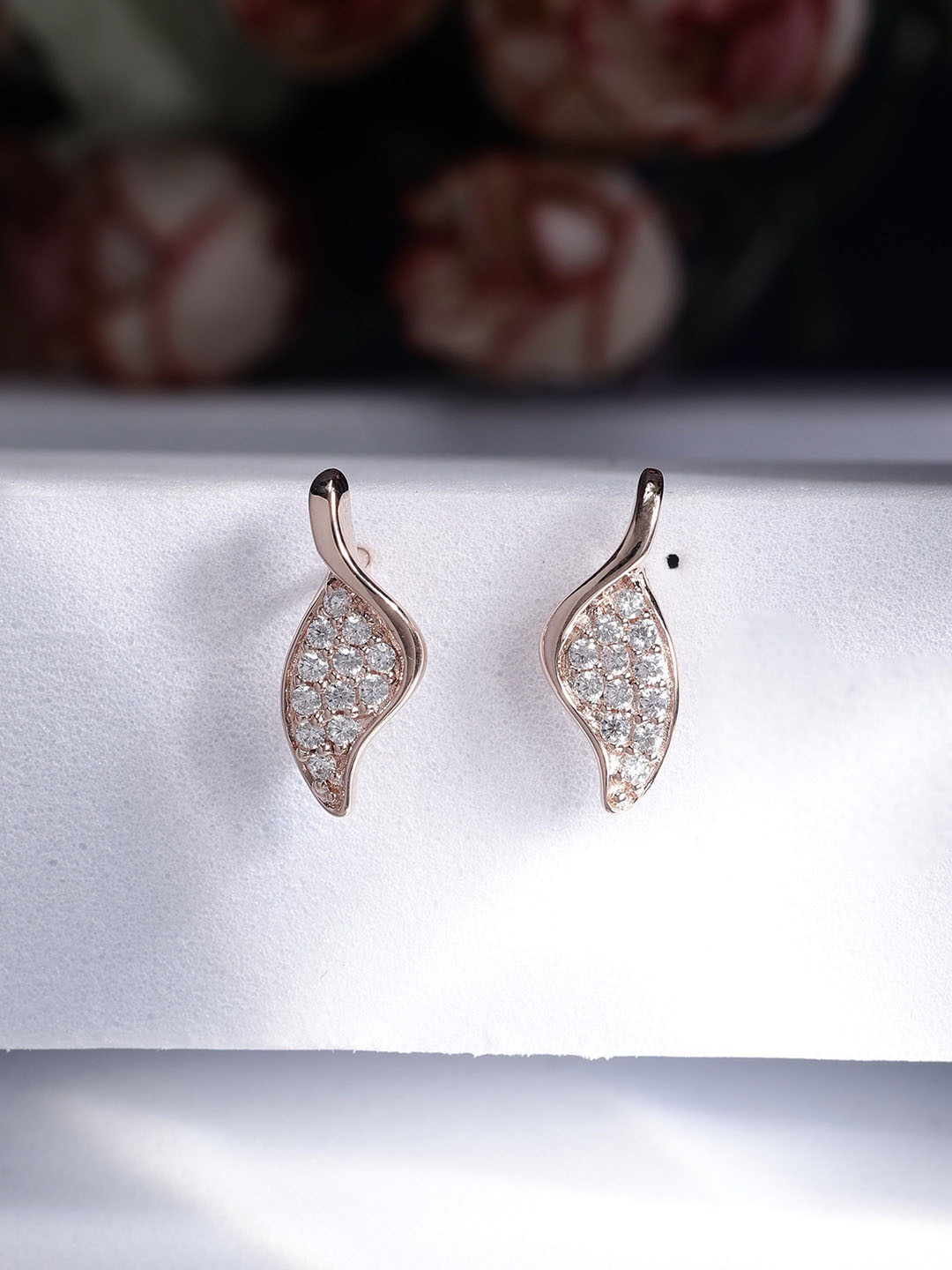 

DIAVO Ethereal Twirl 925 Sterling Silver Rose Gold-Plated Leaf Shaped Studs