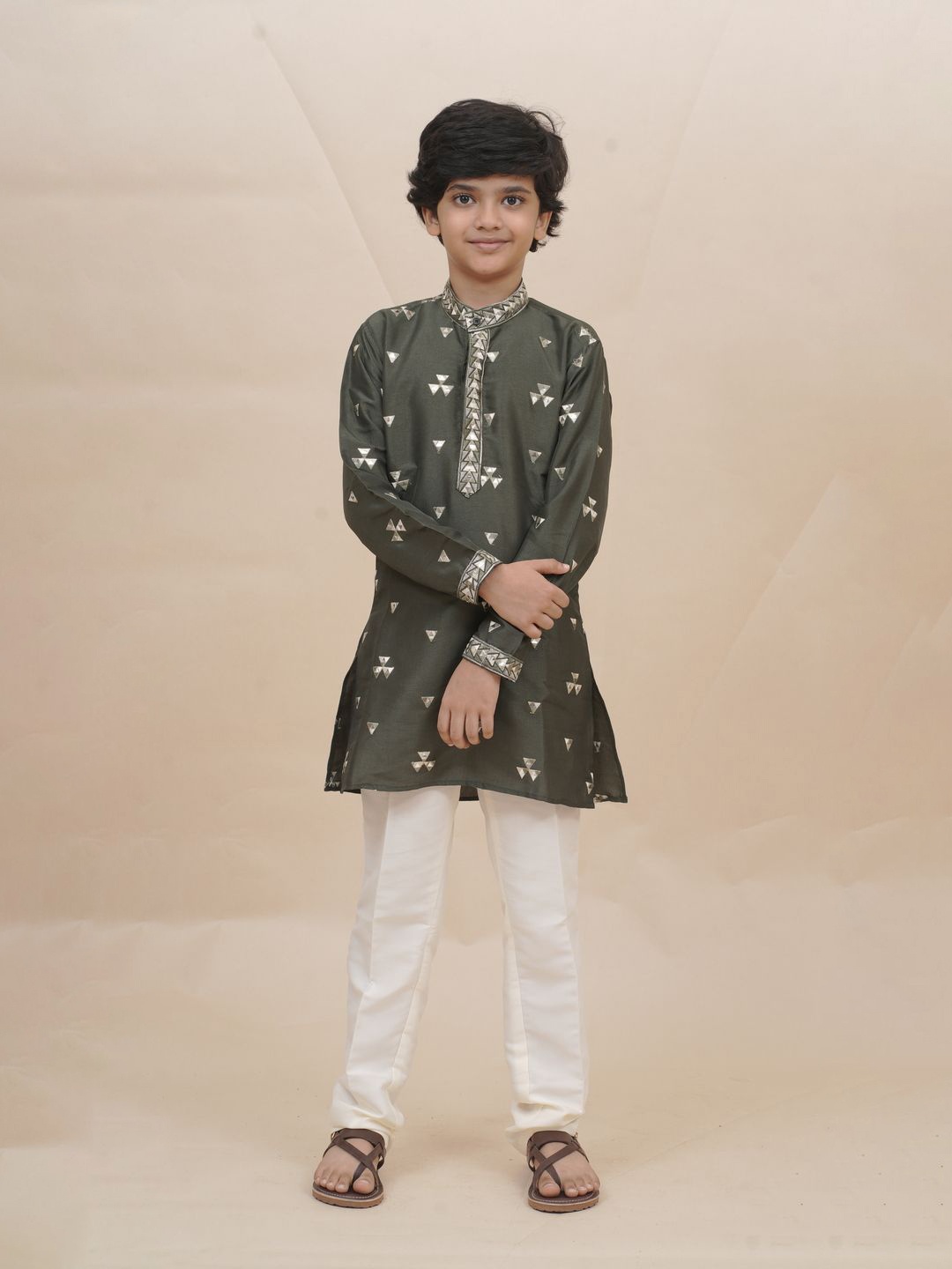 

Sangria Boys Embroidered Butty Work Kurta With Trousers, Green