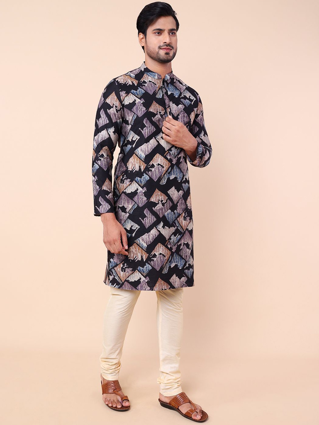 

NAMASKAR Printed Mandarin Collar Straight Kurta, Black