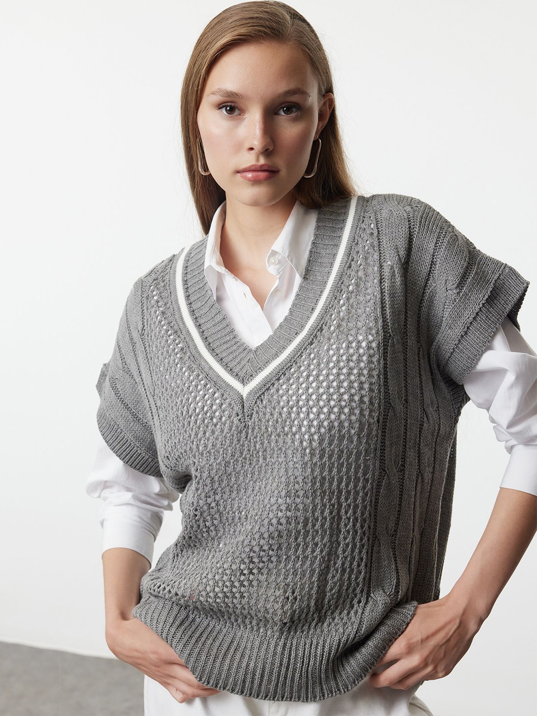 

Trendyol Women Sweater Vest, Grey