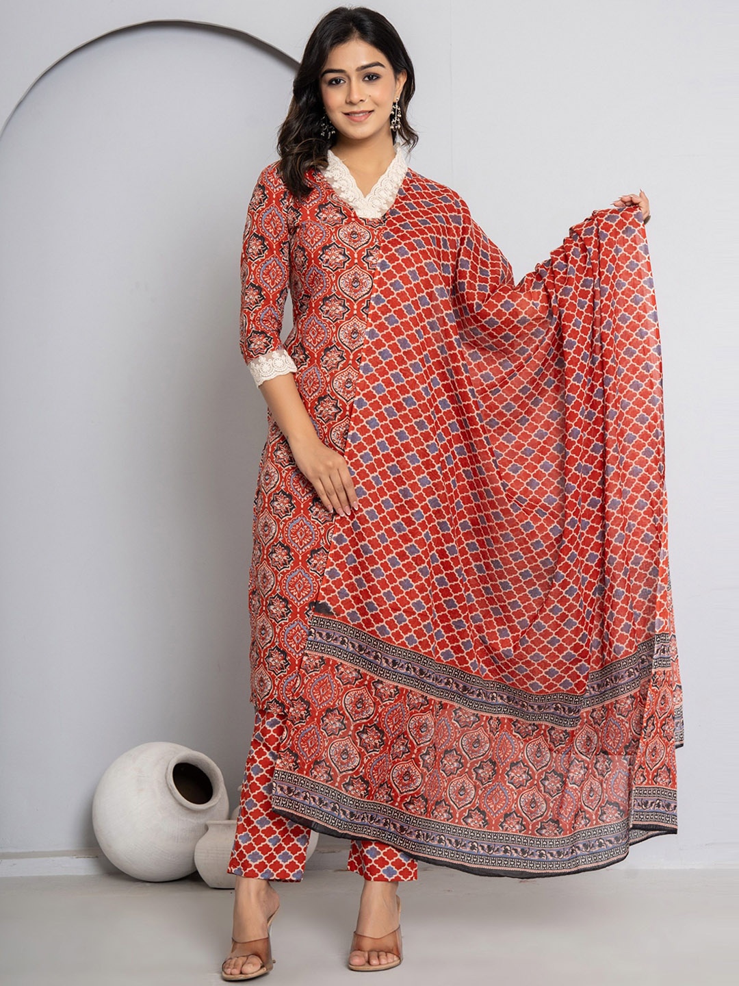 

JAIPURI BUNAAI Ethnic Motifs Printed Pure Cotton Straight Kurta With Palazzos & Dupatta, Red