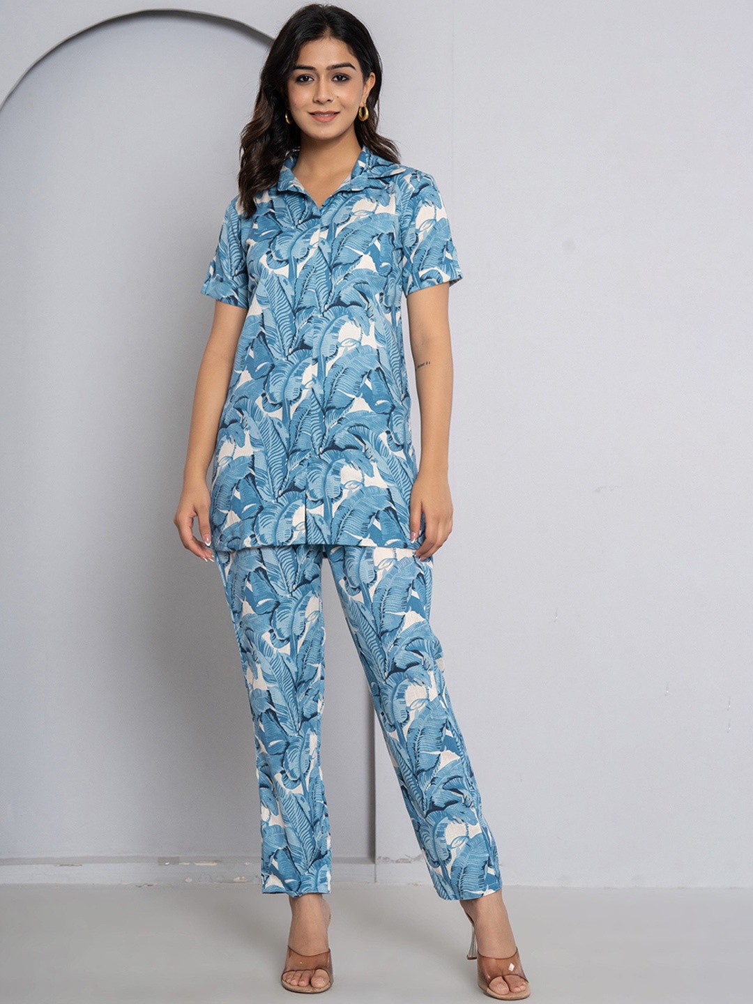

JAIPURI BUNAAI Floral Printed Pure Cotton Shirt & Trousers, Turquoise blue