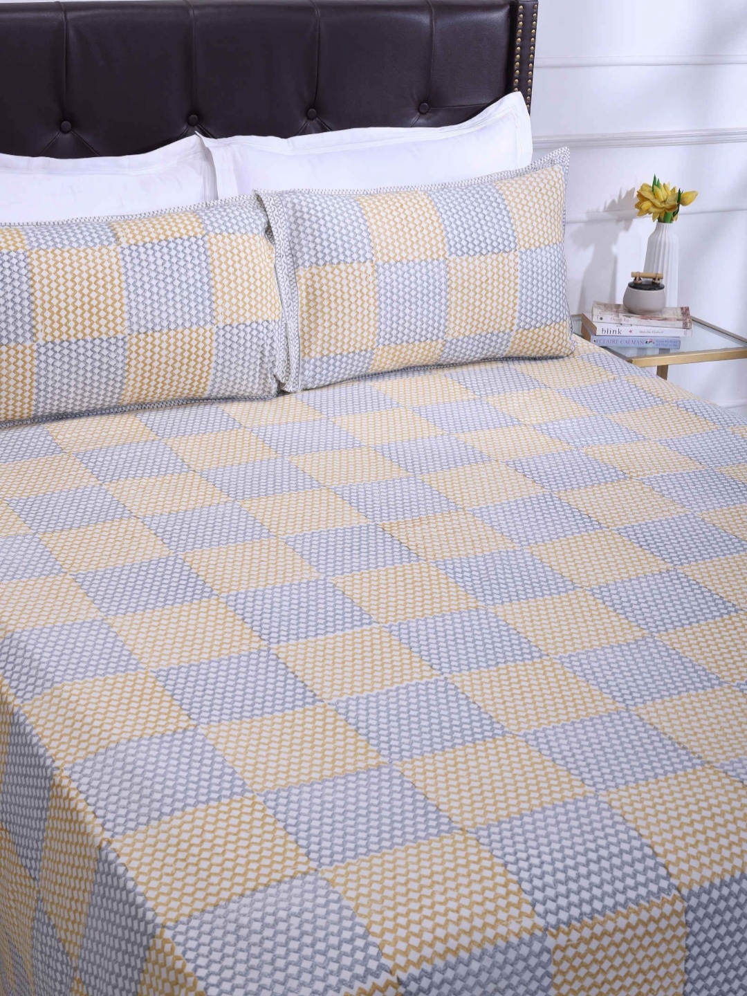 

SHAHENAZ Parvati Chevron Yellow & Grey Cotton 120 TC King Bedsheet with 2 Pillow Covers