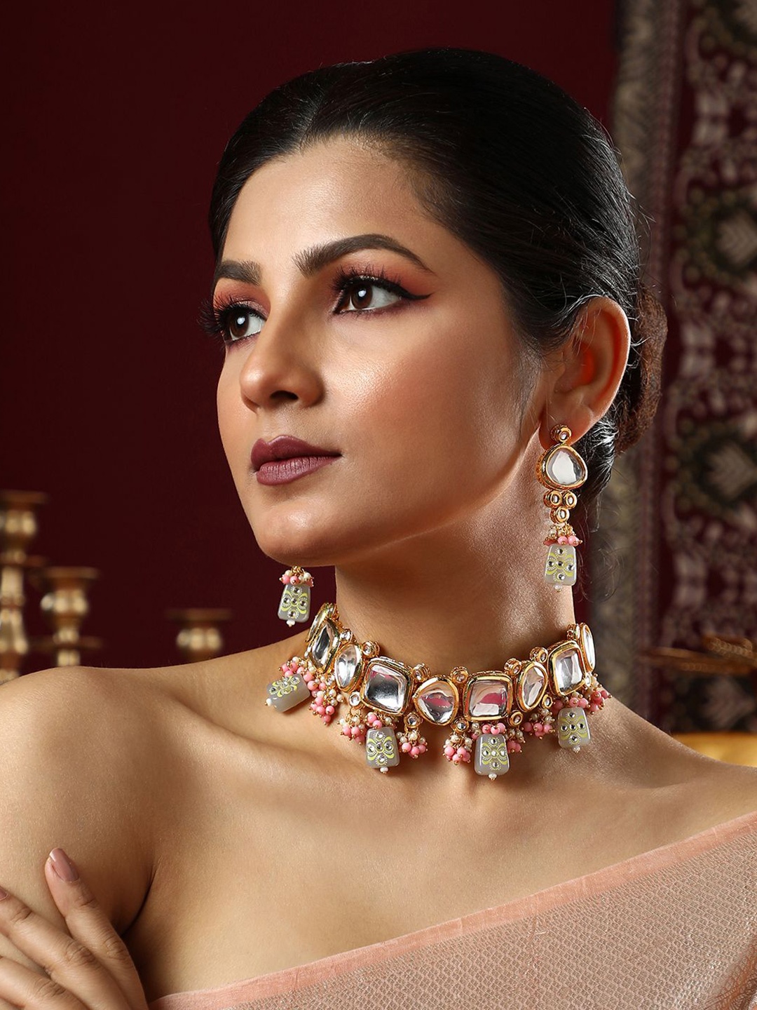 

SOHI The Azra Gold-Plated Kundan-Studded & Beaded Jewellery Set