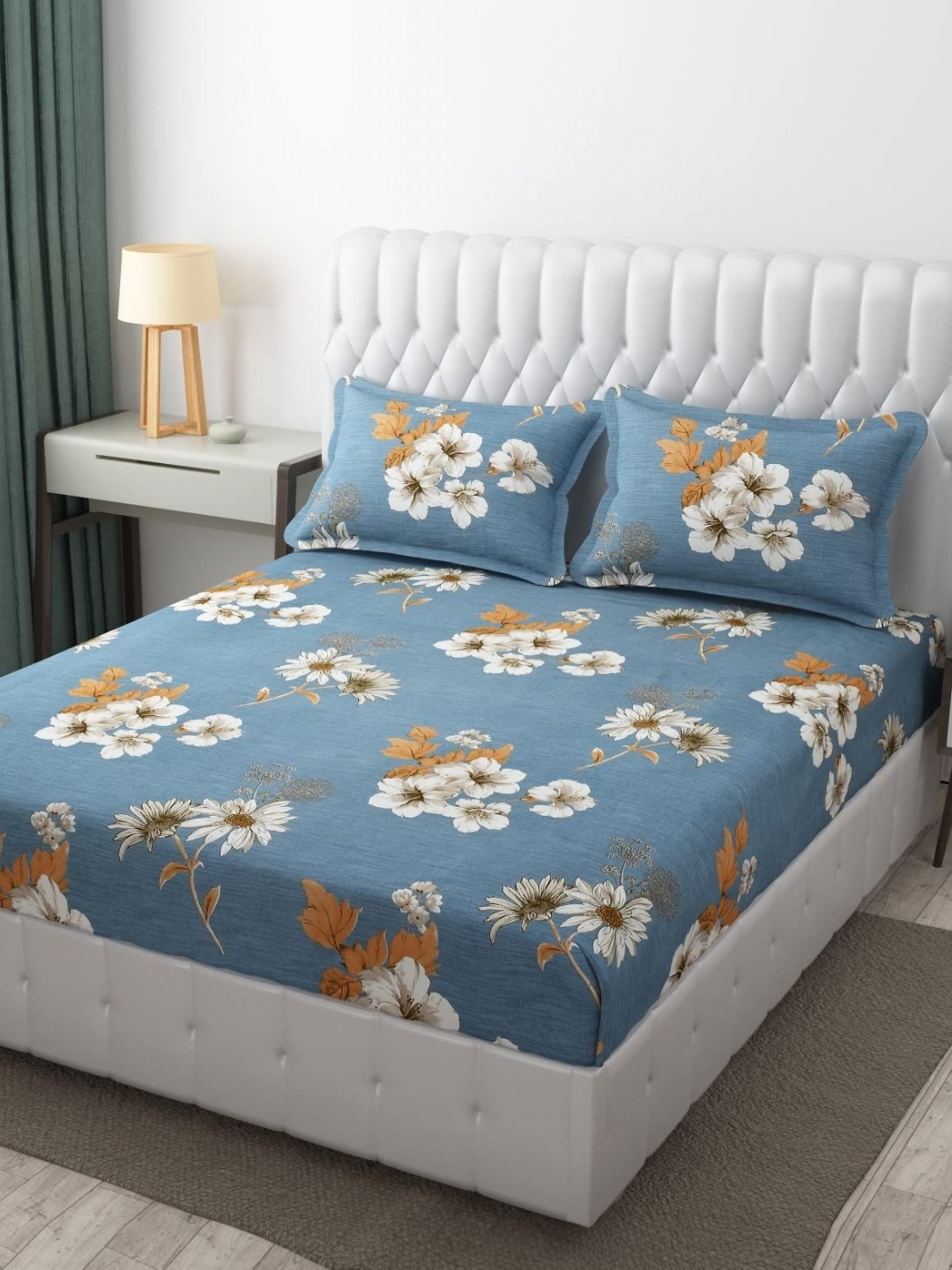 

Banchmark Home Furnishings Blue & Brown Floral 300 TC King Bedsheet With 2 Pillow Covers