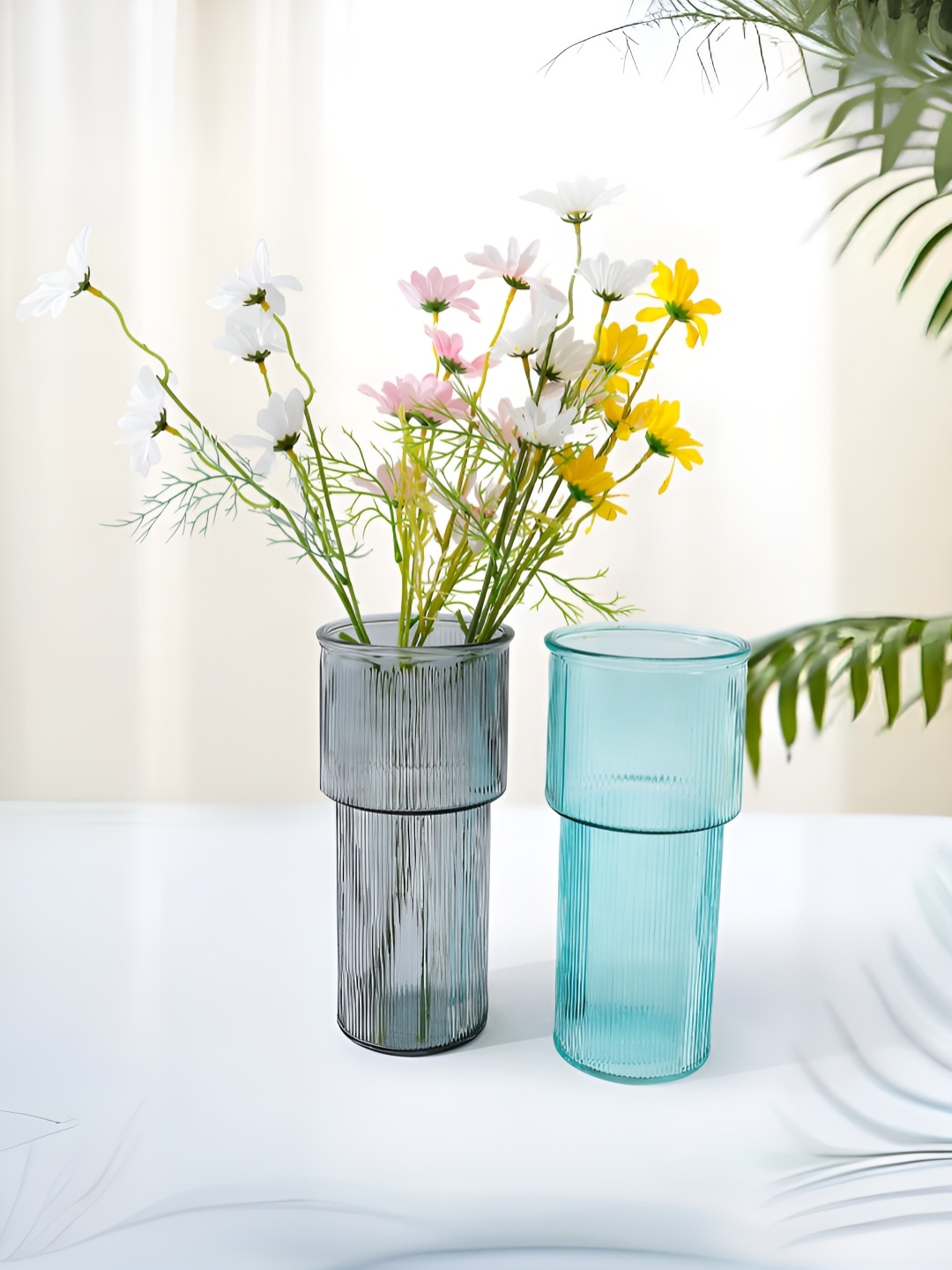 

Gleevers Grey & Green 2 Pieces Glass Flower Vases