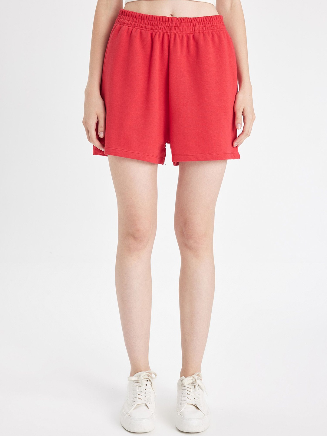 

DeFacto Women Solid Mid-Rise Regular Fit Shorts, Red