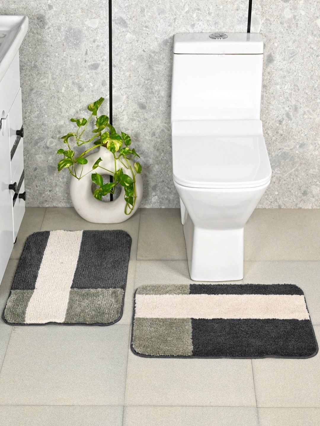 

Saral Home Grey & White 2 Pieces Textured Antiskid Bath Rugs