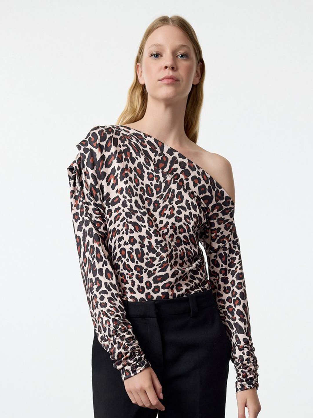 

Trendyol Animal Print One Shoulder Top, Na