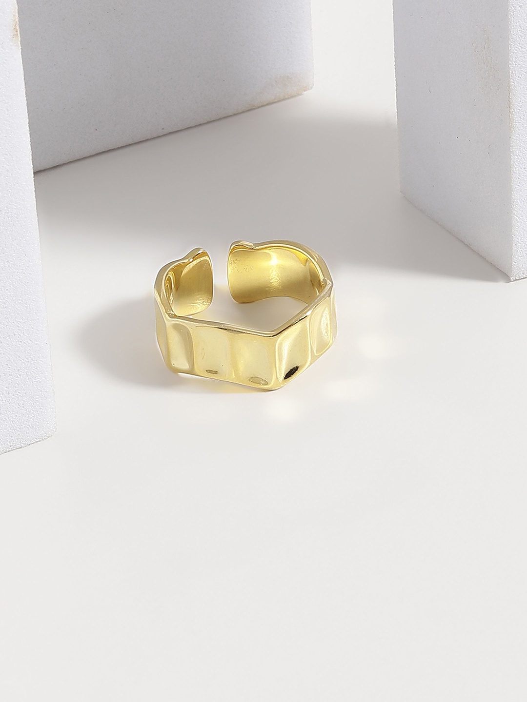 

DIAVO 925 Sterling Silver Gold-Plated Finger Ring