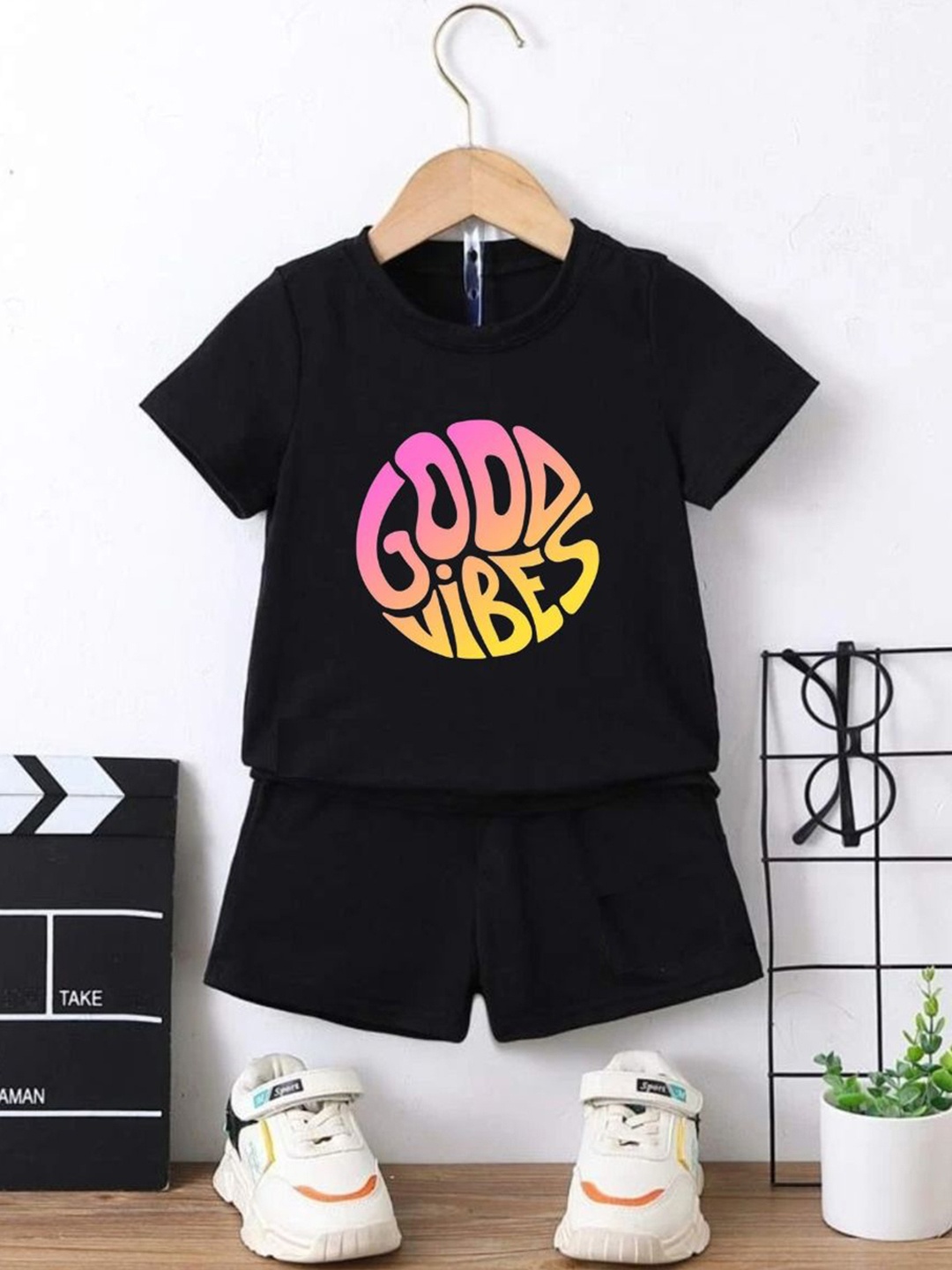 

Kasak Printed T-Shirt With Shorts Clothing Set, Black
