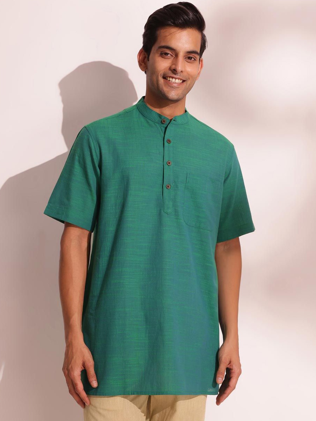 

Fabindia Mandarin Collar Dobby Short Kurta, Green