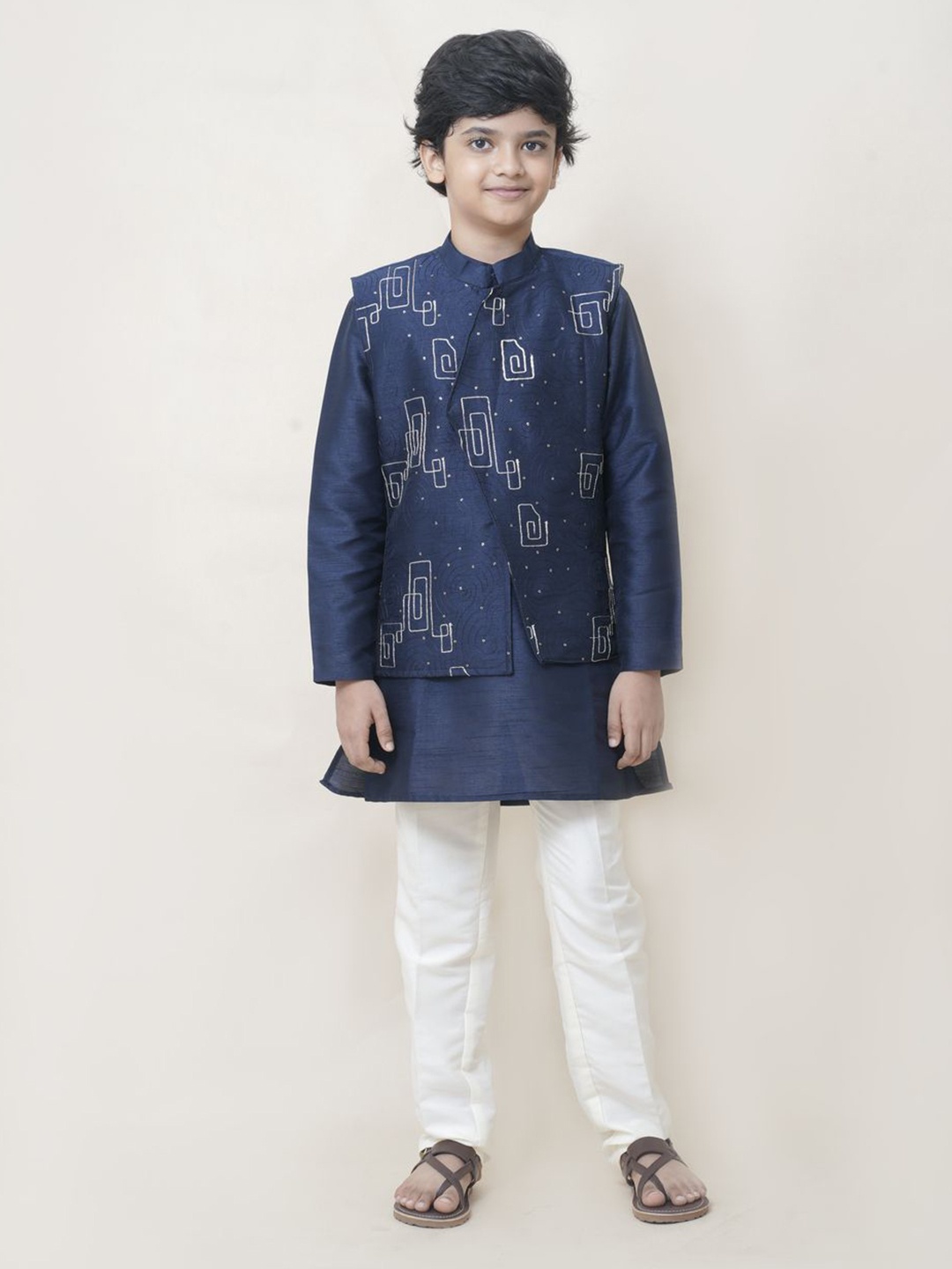 

Sangria Boys Mandarin Collar Kurta & Trousers With Embroidered Jacket, Navy blue