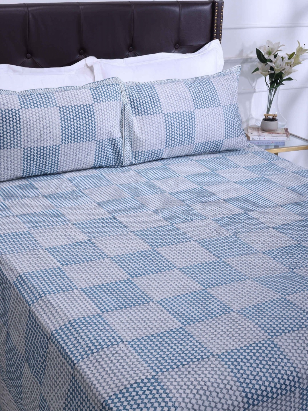 

SHAHENAZ Parvati Chevron Turquoise Blue Cotton 120 TC King Bedsheet with 2 Pillow Covers