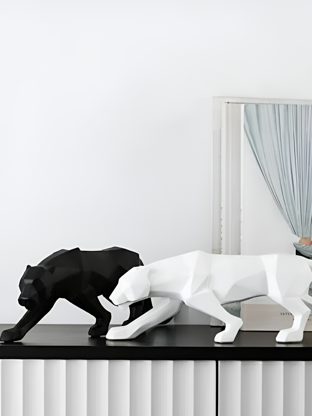 

Zart Black & White 2 Pieces Figurine Showpiece