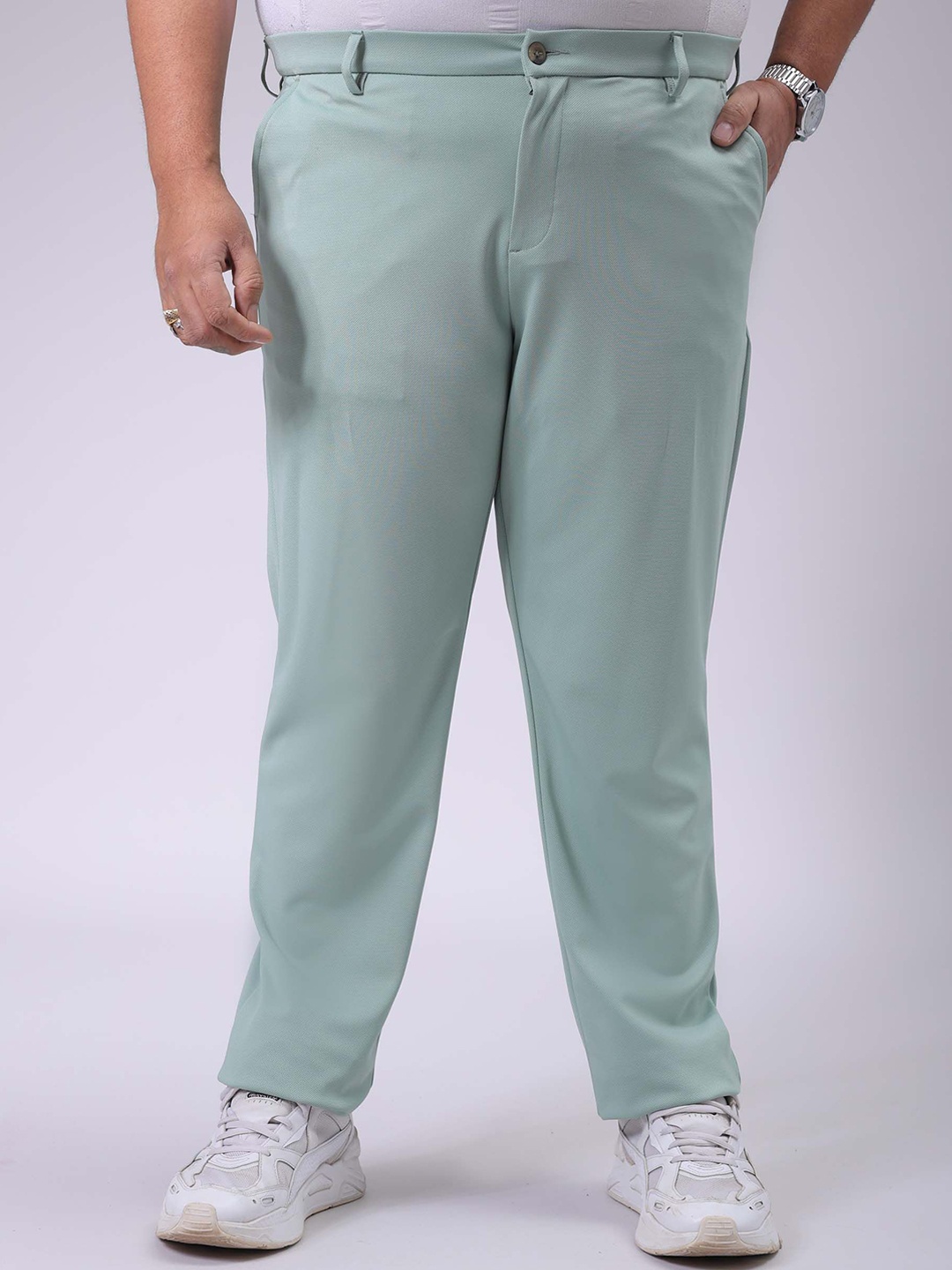 

Hardsoda by The Indian Garage Co Men Solid Chinos Trouser, Green