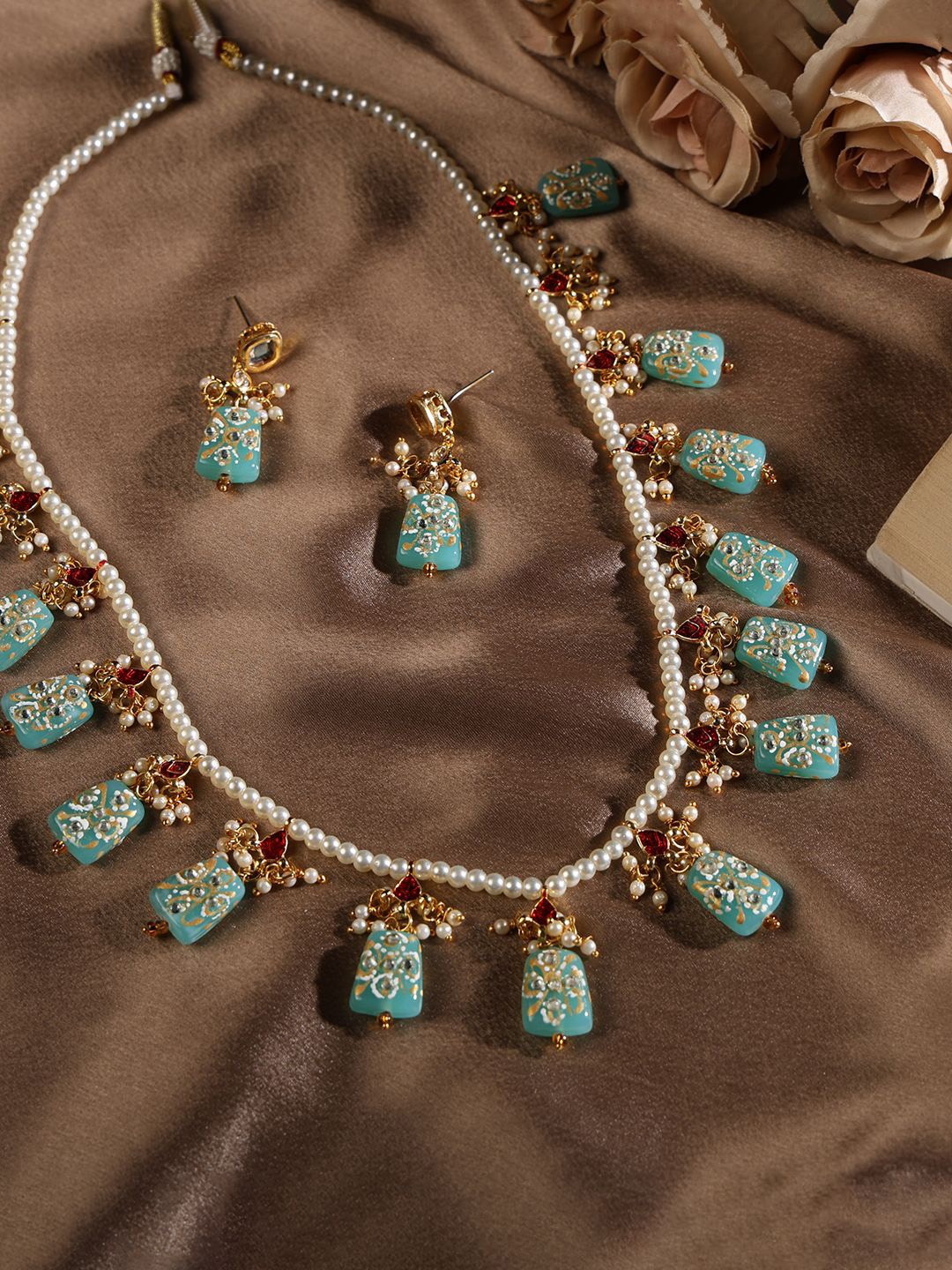 

VENI 18KT Gold Plated Kundan Studded & Beaded Jewellery Set, Sea green