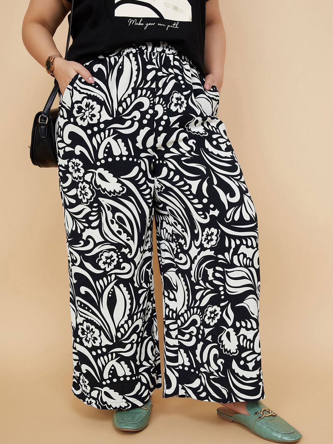 

max Women Abstract Printed Mid-Rise Parallel Trouser, Black