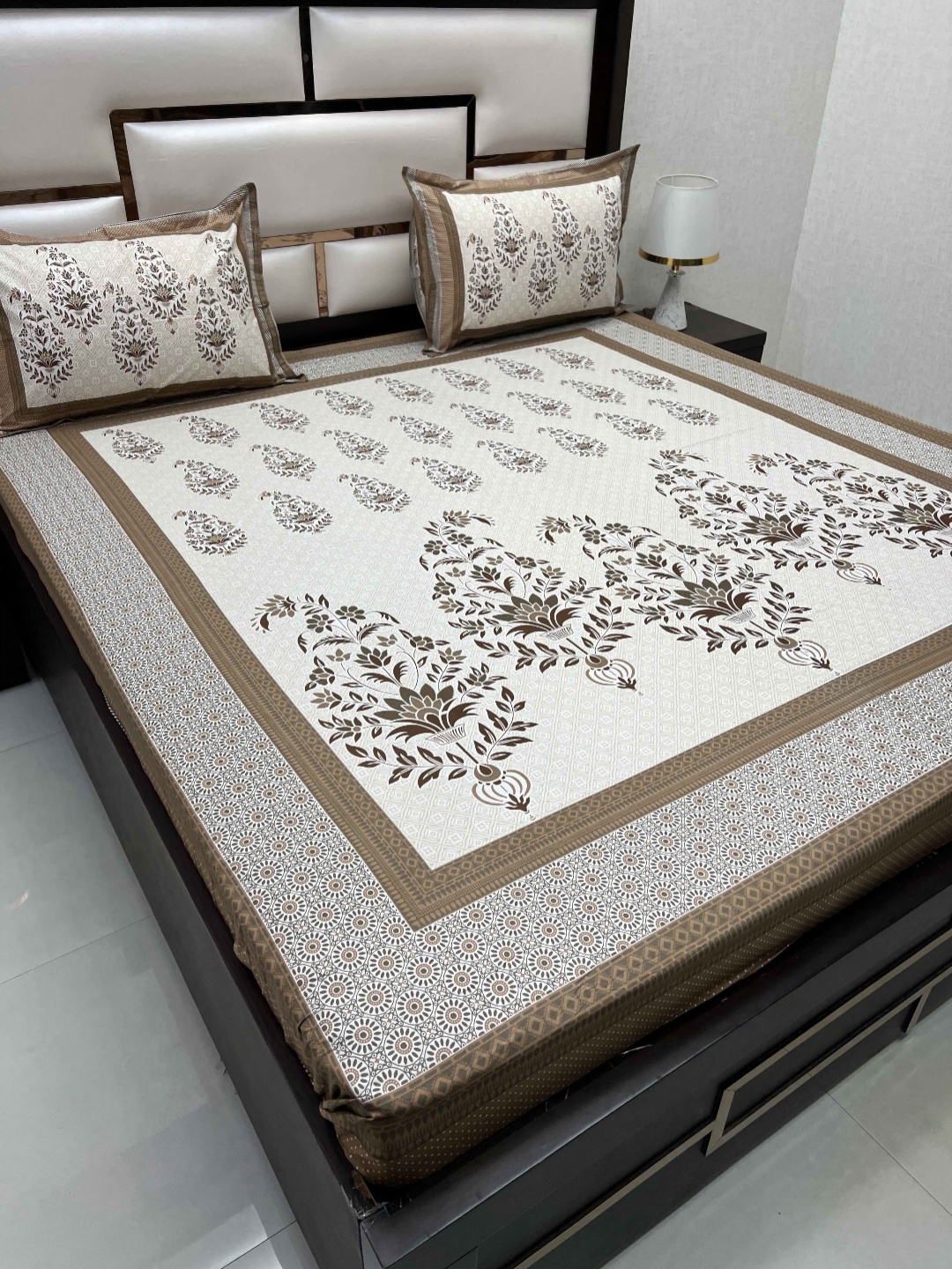 

Pure Decor Off White & Brown Printed 400 TC Pure Cotton King Bedsheet with 2 Pillow Covers