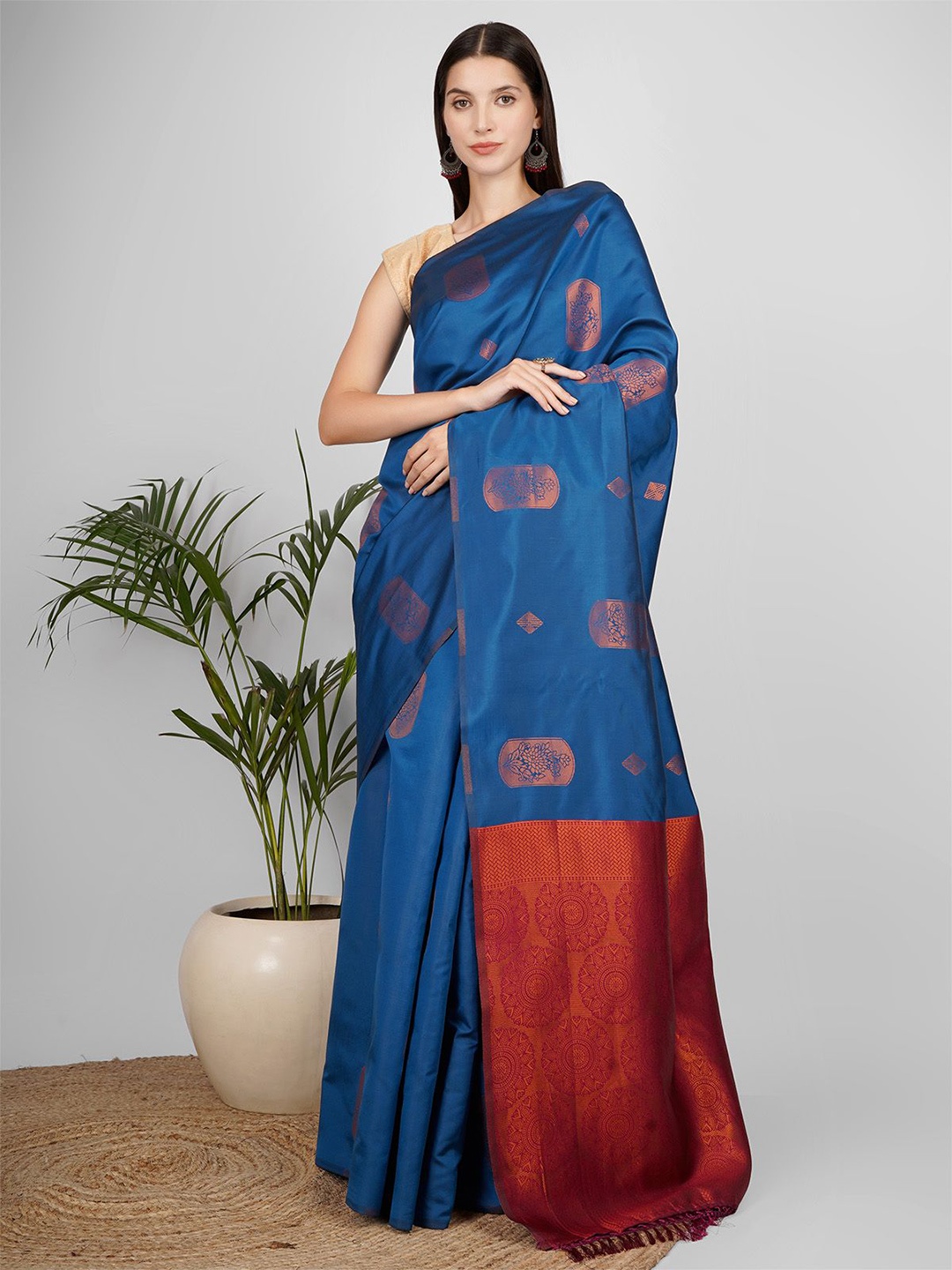 

Studd Muffyn Woven Design Zari Banarasi Saree, Blue