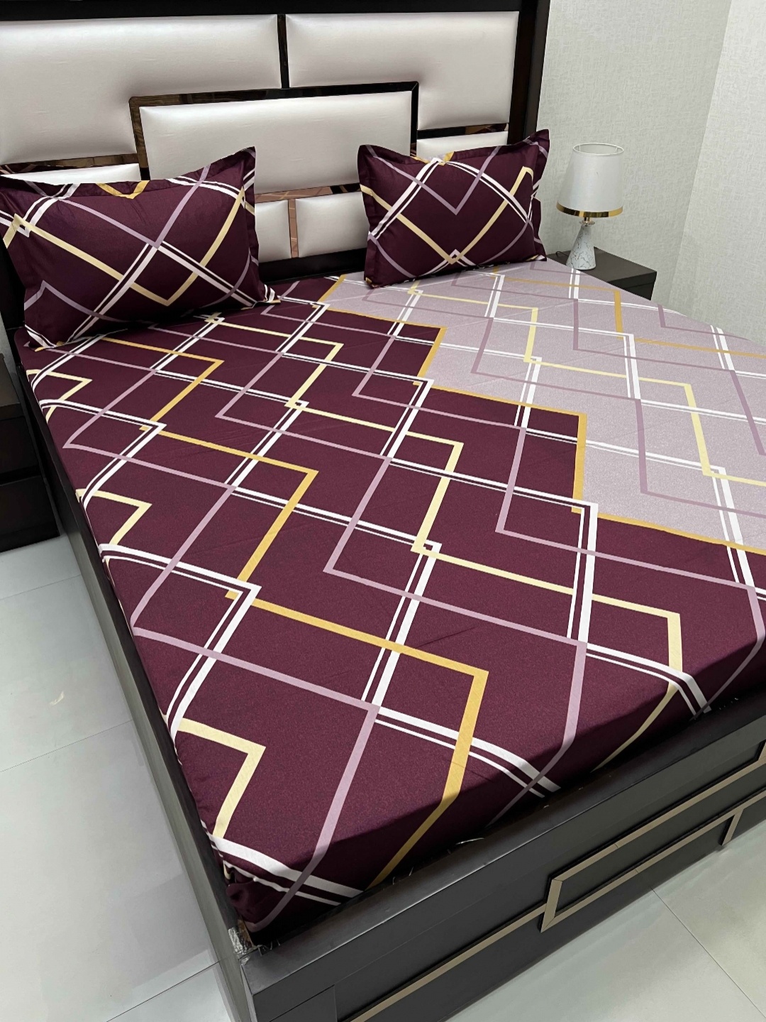 

Pure Decor Maroon & White Geometric 350 TC Pure Cotton Queen Bedsheet & 2 Pillow Covers