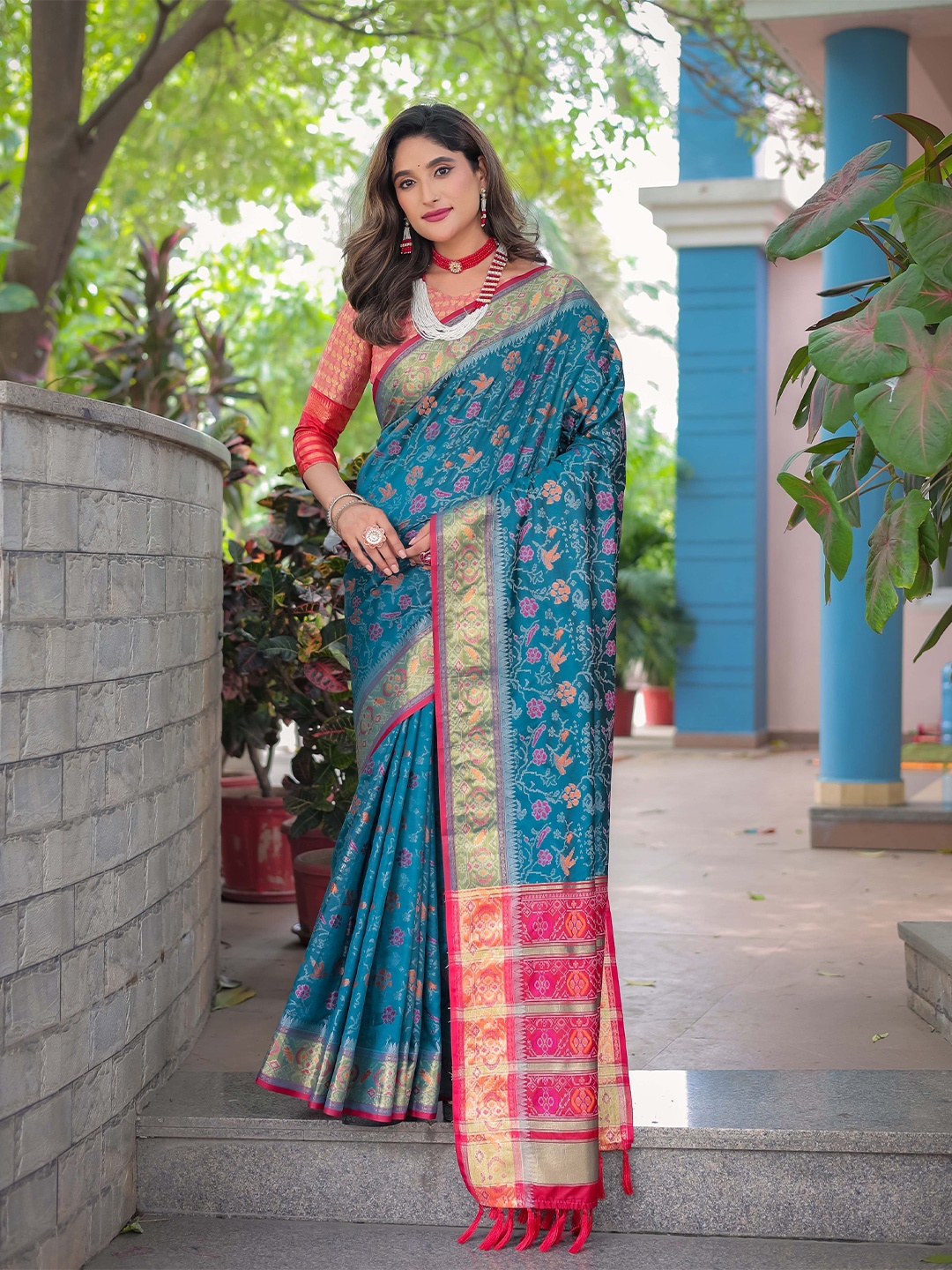 

KIMISHA Floral Woven Design Zari Patola Saree, Blue