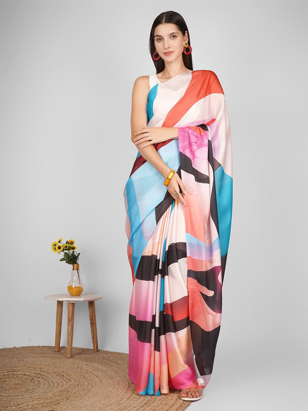 

Studd Muffyn Abstract Printed Saree, Pink