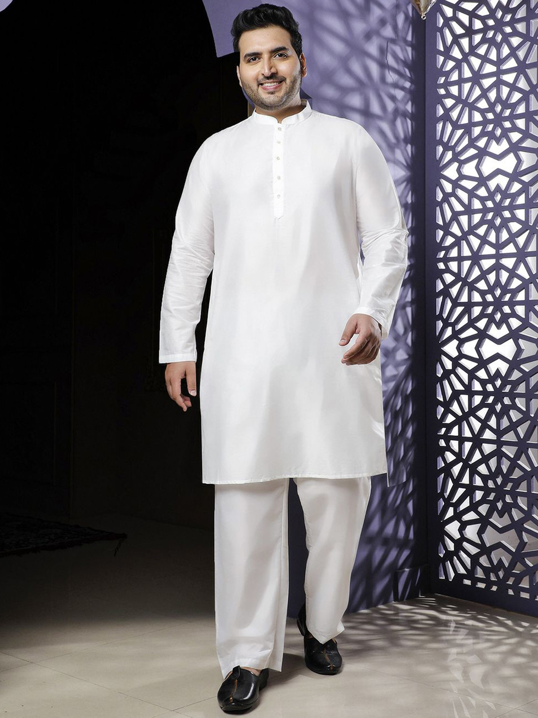 

Sztori Plus Size Mandarin Collar Cotton Silk Straight Kurta with Pyjamas & Nehru Jacket, Maroon