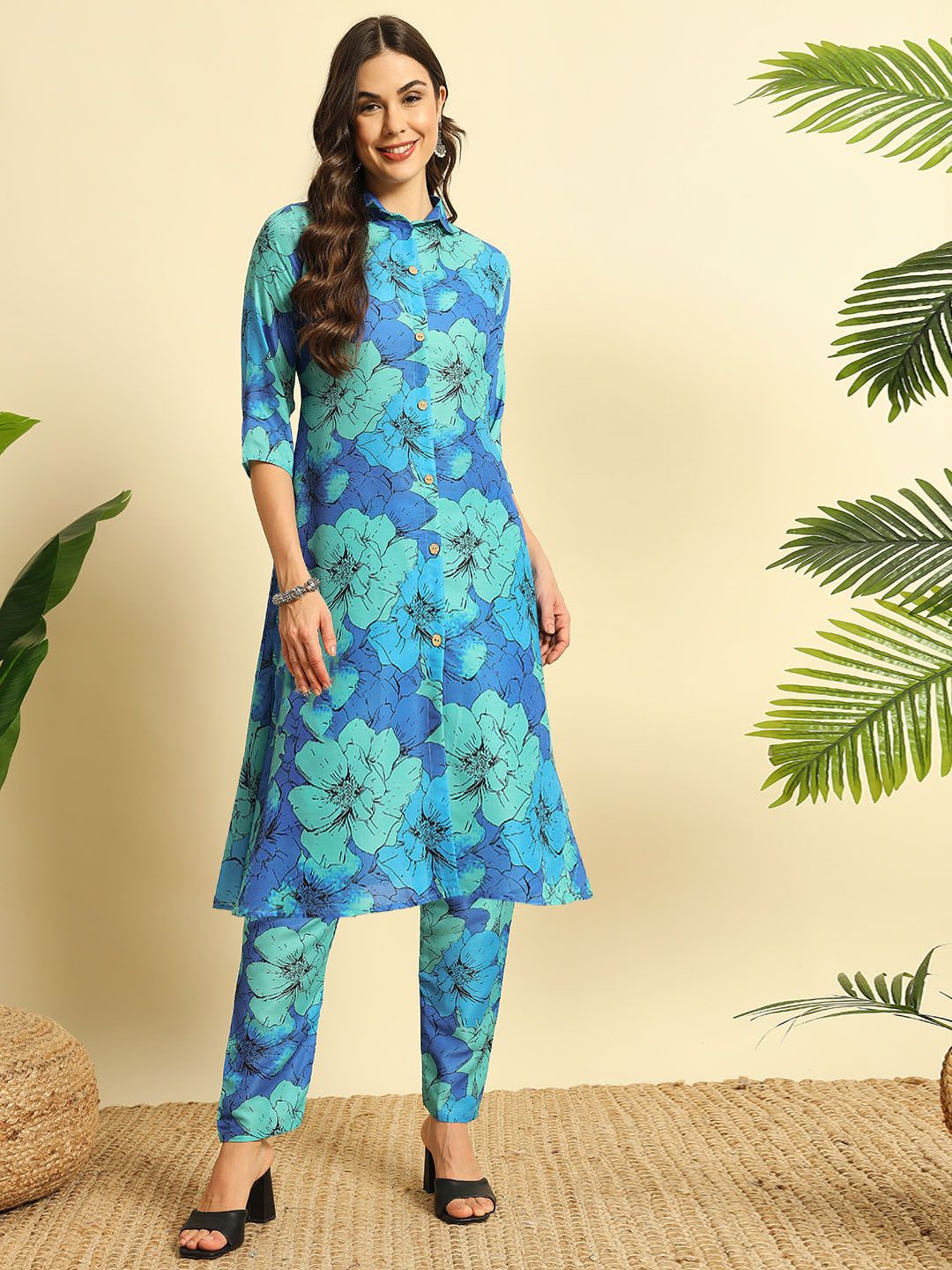 

MORLY Floral Printed Shirt Collar A-Line Kurta with Trousers, Blue