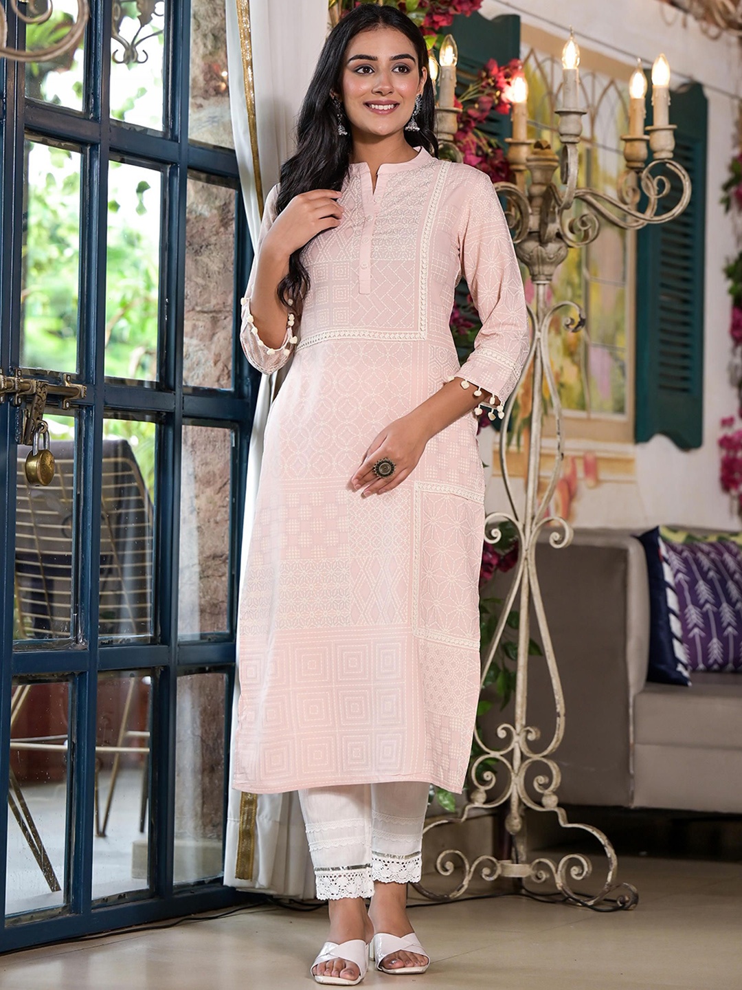 

Juniper Ethnic Motifs Printed Mandarin Collar Liva Straight Kurta, Peach