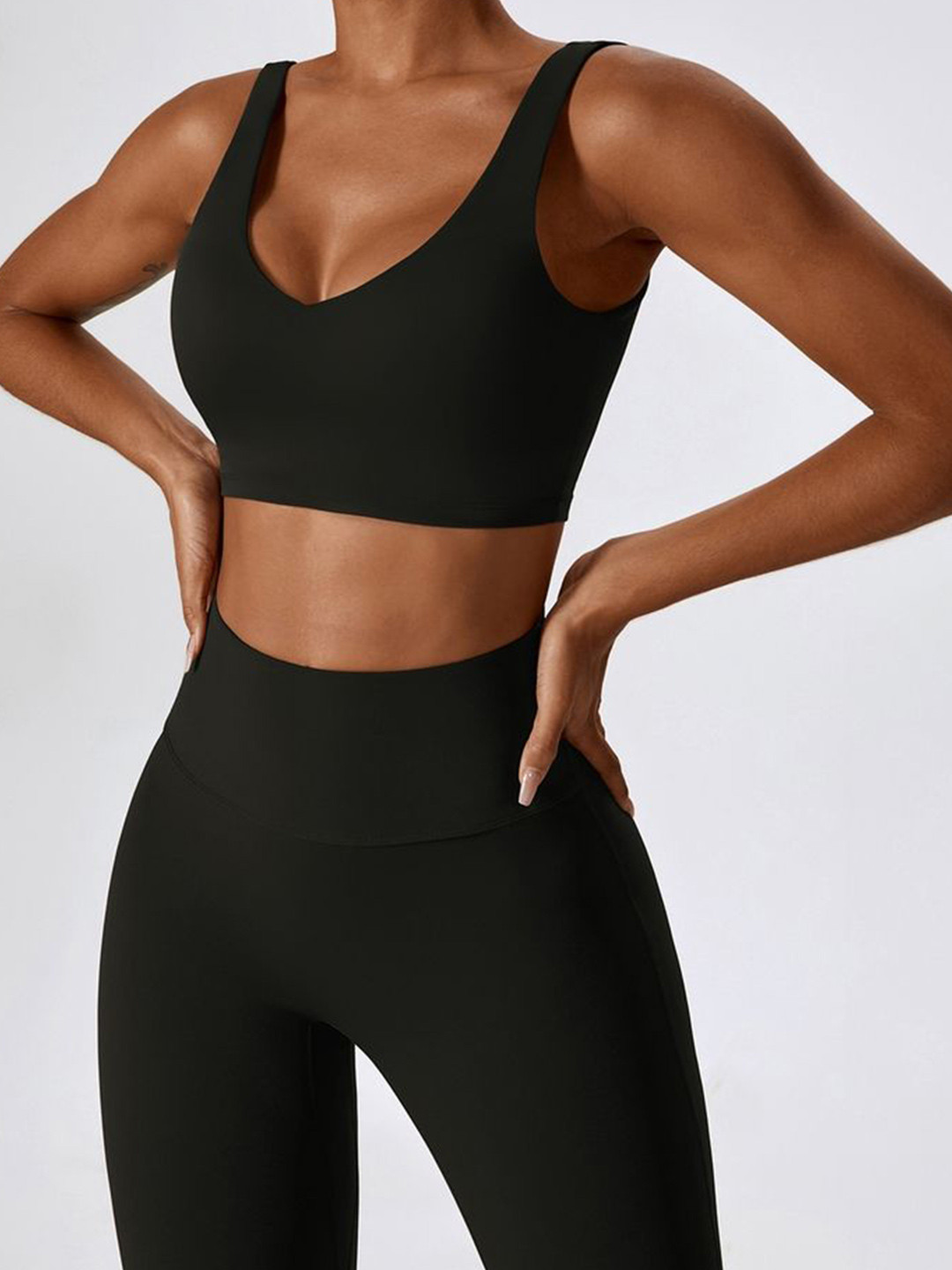 

LULU & SKY Women Solid Scoop Neck Nylon Top, Black