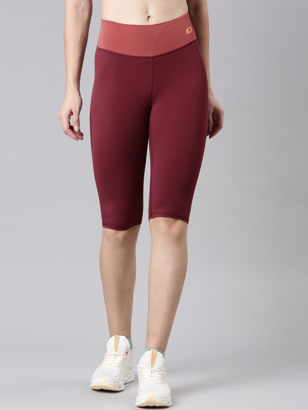 

Xtep Women High Waist Knee-Length Athletic Tights, Burgundy