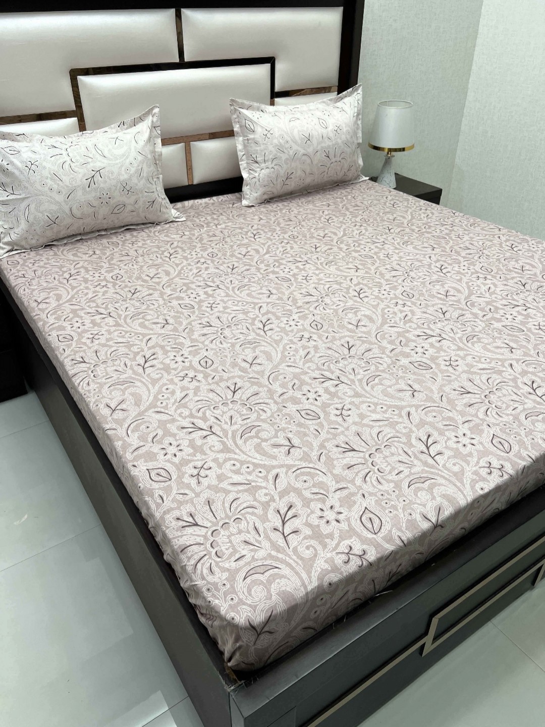 

Pure Decor Cotton King Size Double Bed Bedsheet With 2 Pillow Covers 2.74m X 2.74m, Peach