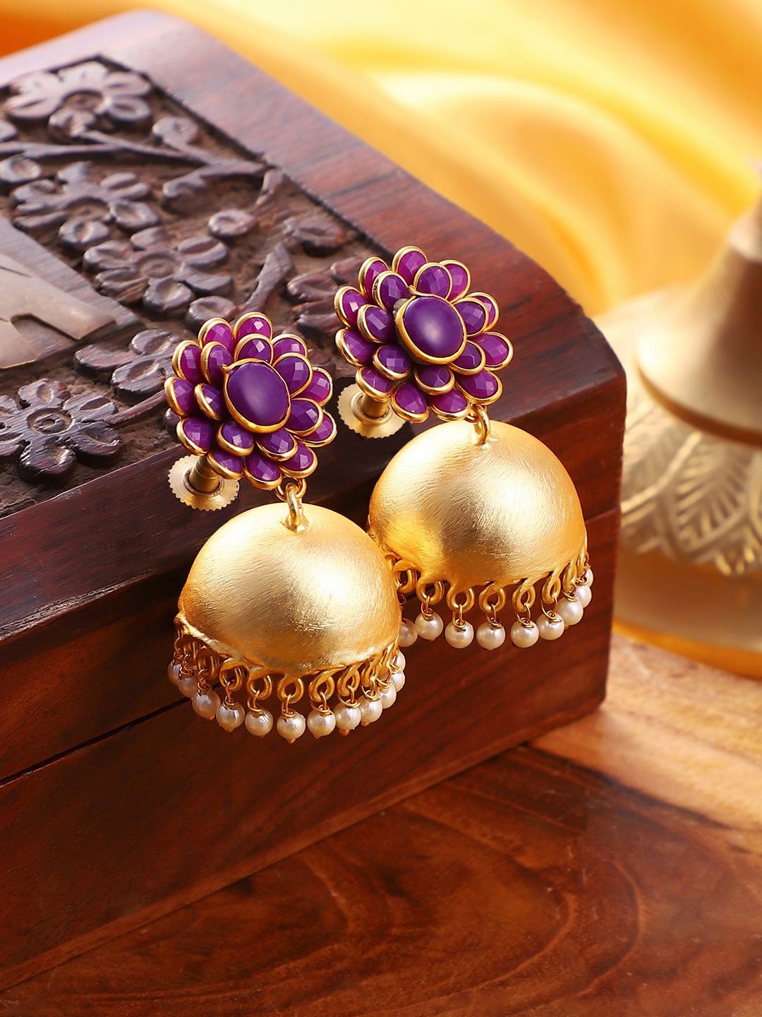 

SOHI The Zaria Gold-Plated Stones Studded Dome Shaped Jhumkas