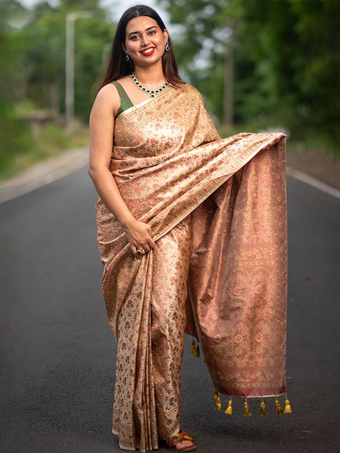 

I LOVE SAREES Woven Design Zari Pure Cotton Banarasi Saree, Brown