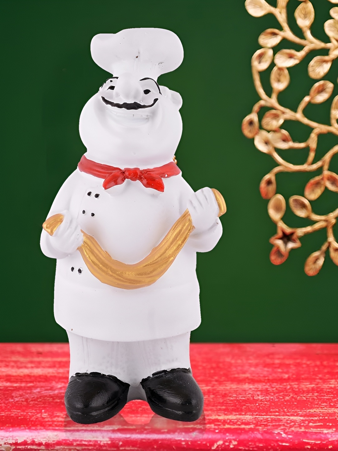 

Zart White Idol Showpiece
