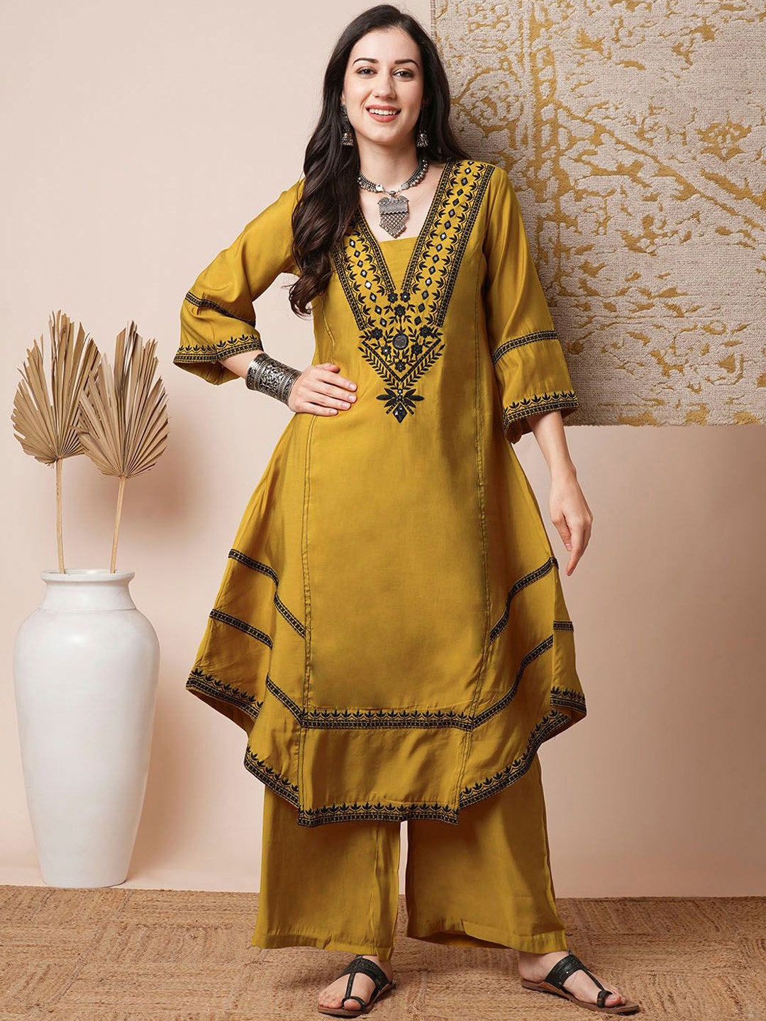 

FASHOR Floral Embroidered Tunic With Trousers, Mustard