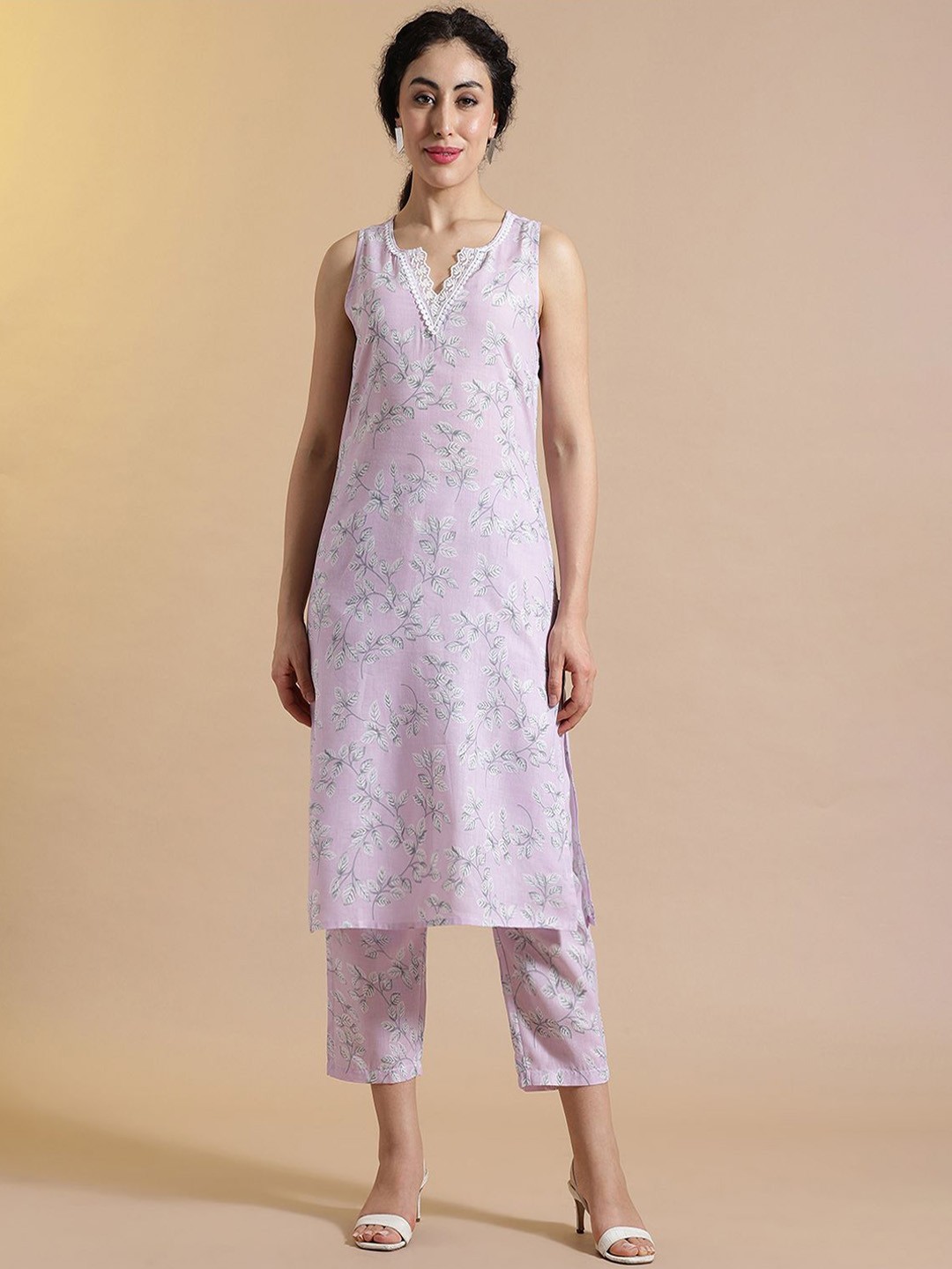 

STYLEBAAZI Women Floral Printed Regular Gotta Patti Pure Cotton Kurta with Trousers, Purple