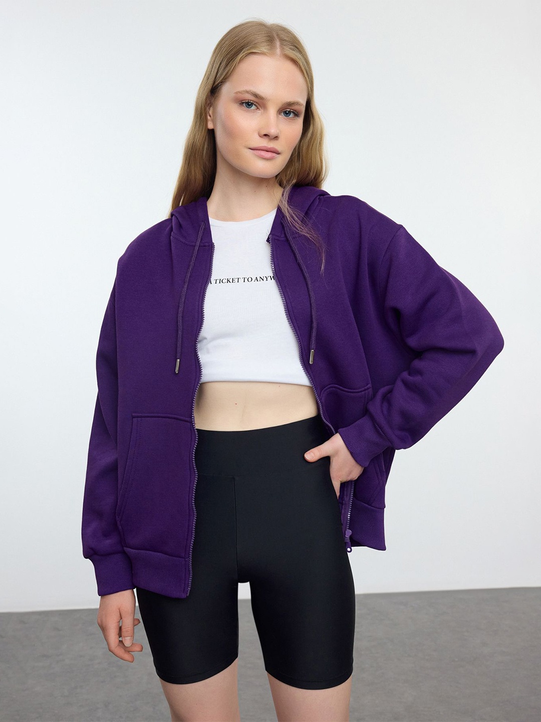 

Trendyol Women Sweatshirt, Na
