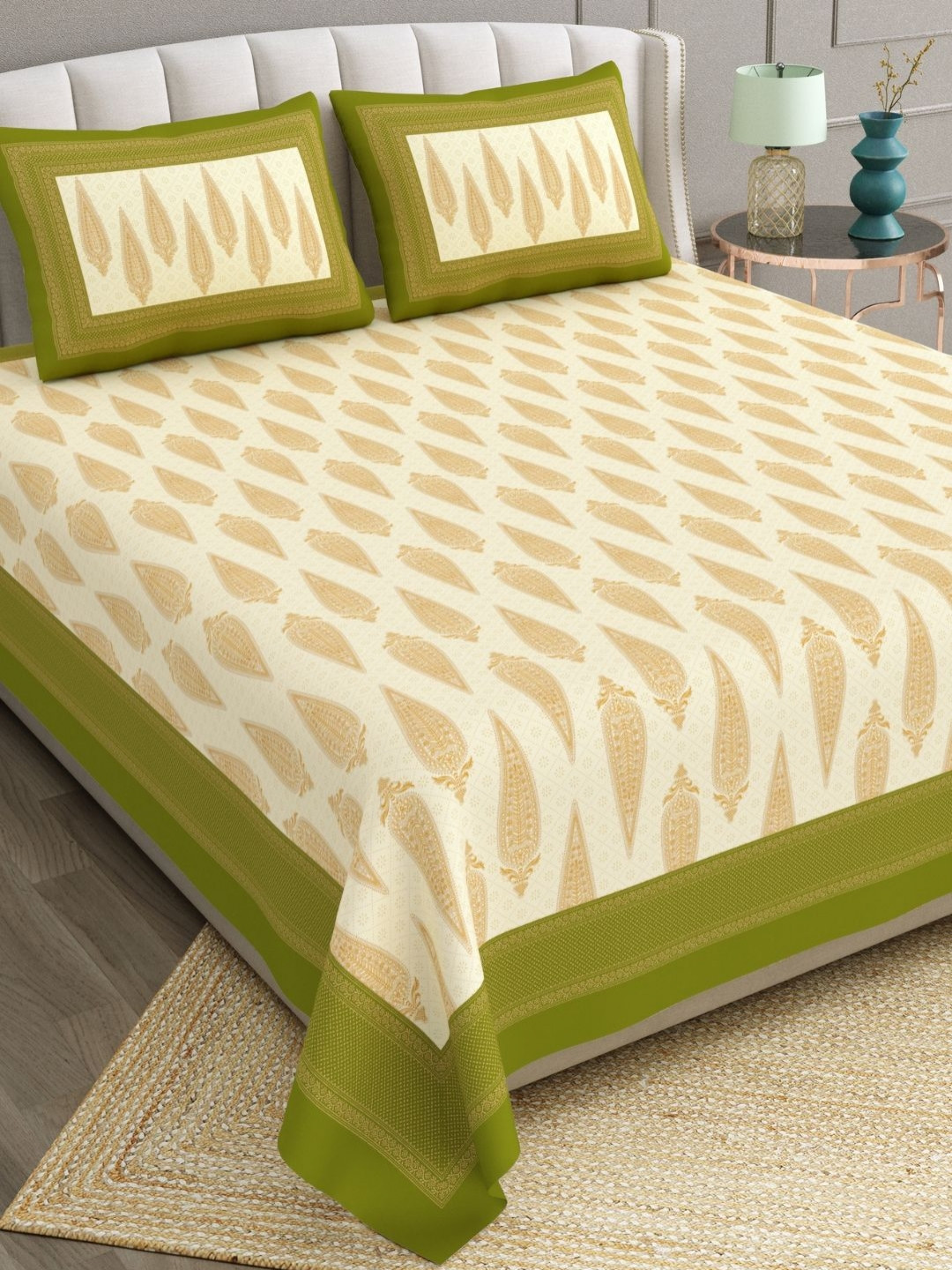

The Craft Monk Beige & Green Prited Cotton240 TC King Bedsheet with 2 Pillow Covers