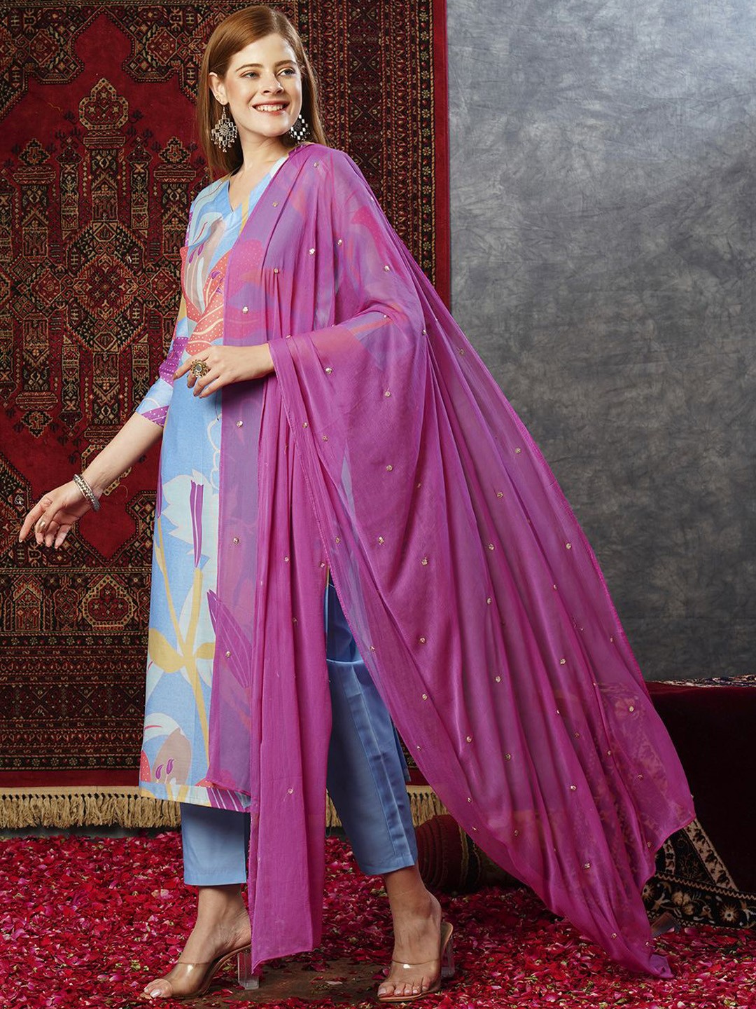 

GoSriKi Floral Printed Straight Kurta With Trousers & Dupatta, Blue