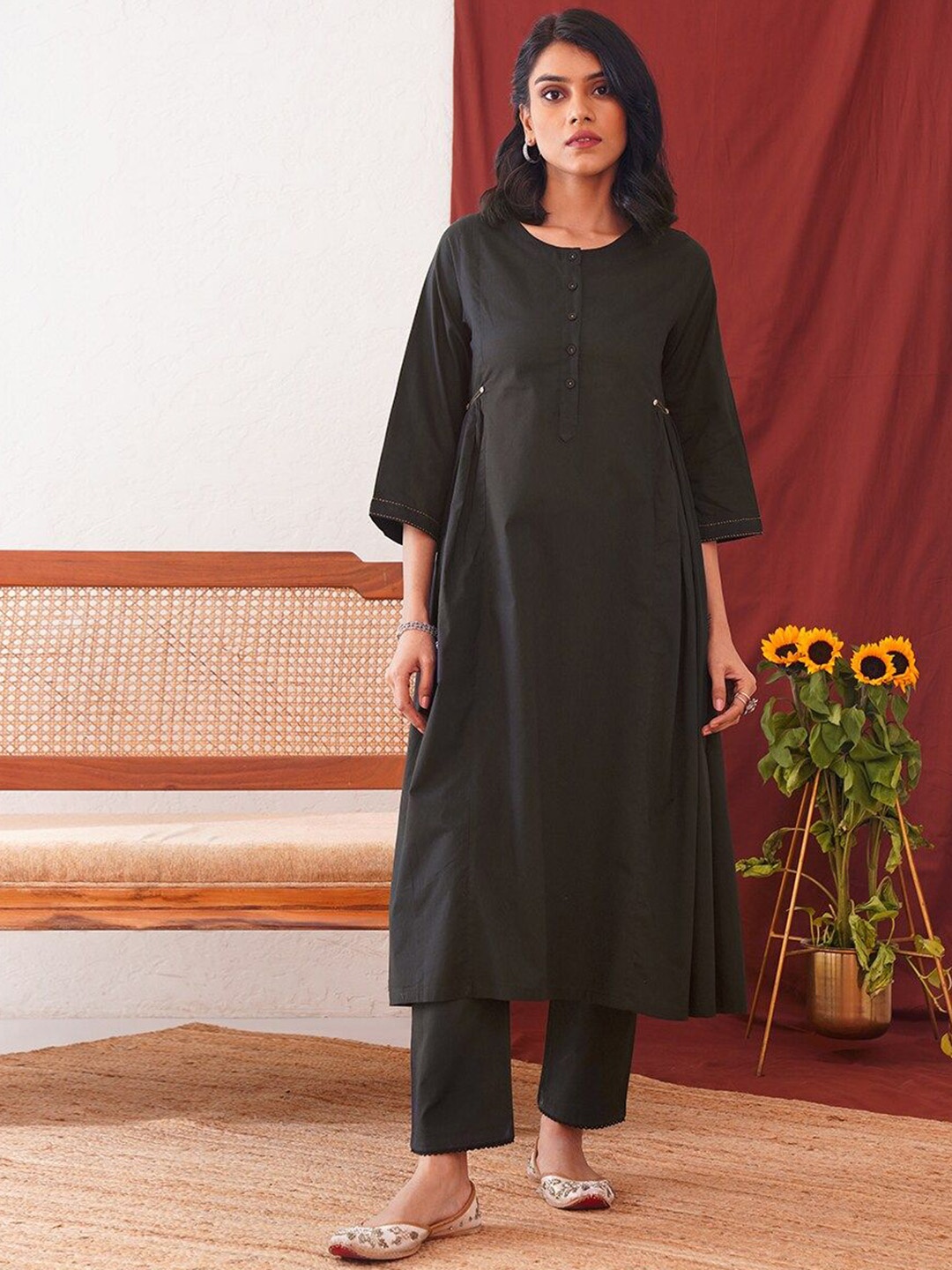 

JAYPORE Round Neck Cotton A-Line Kurta, Black